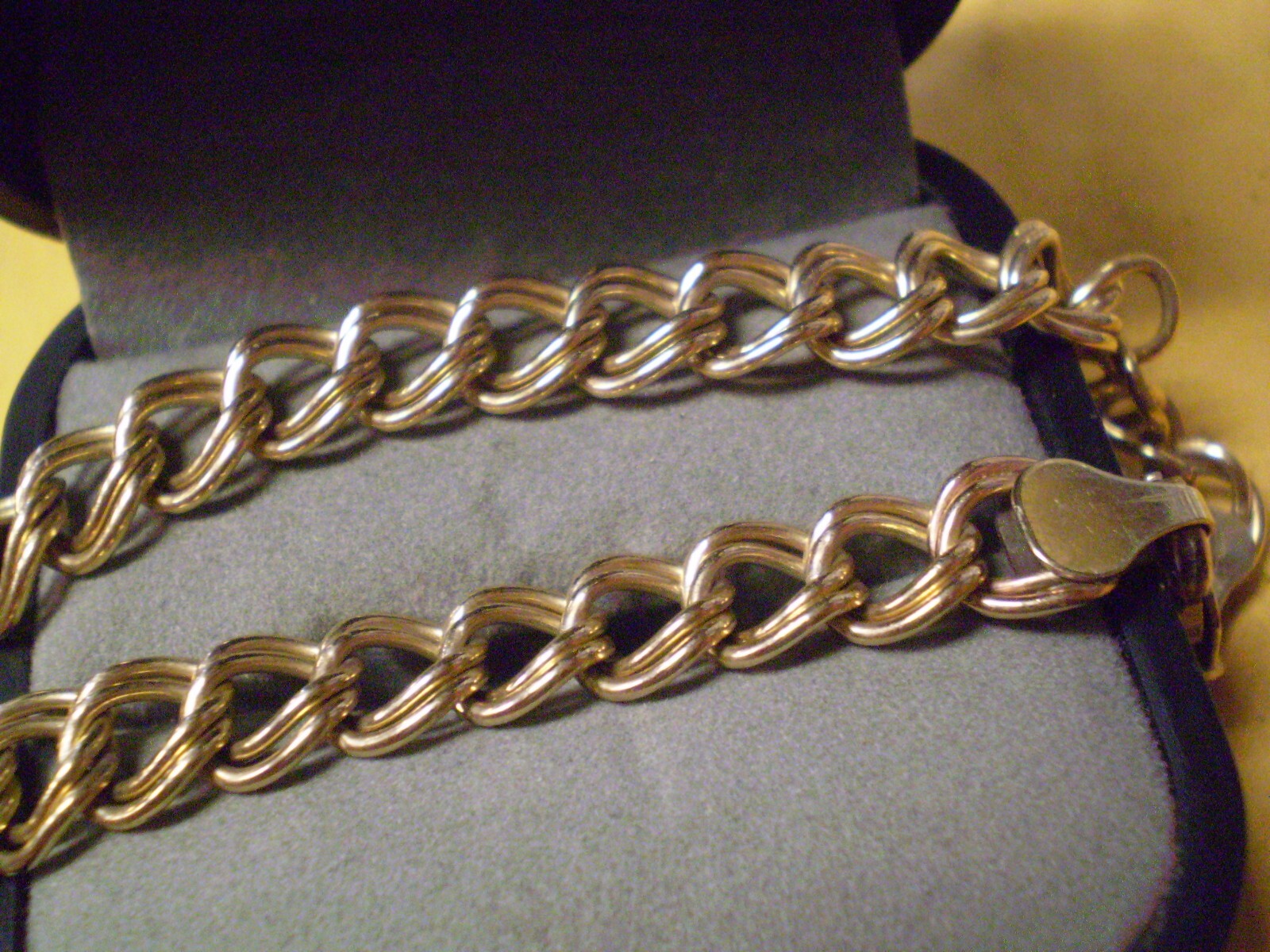 1/20 14K Yellow Gold Filled Ladies Charm Bracelet 8.7 grams