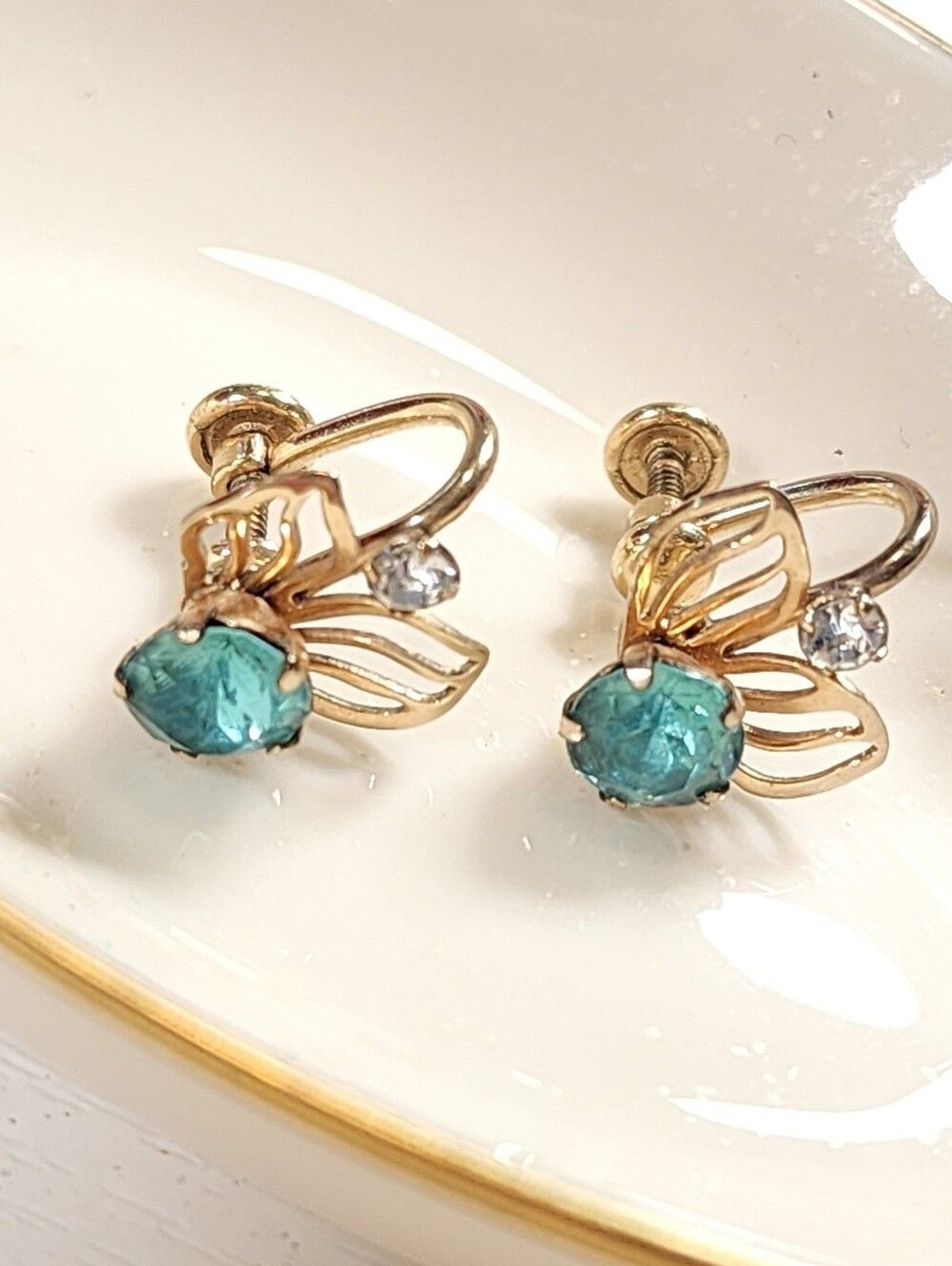 Vintage Van Dell 12K GF Blue Rhinestone Screw Back Earrings Gold Filled Signed.