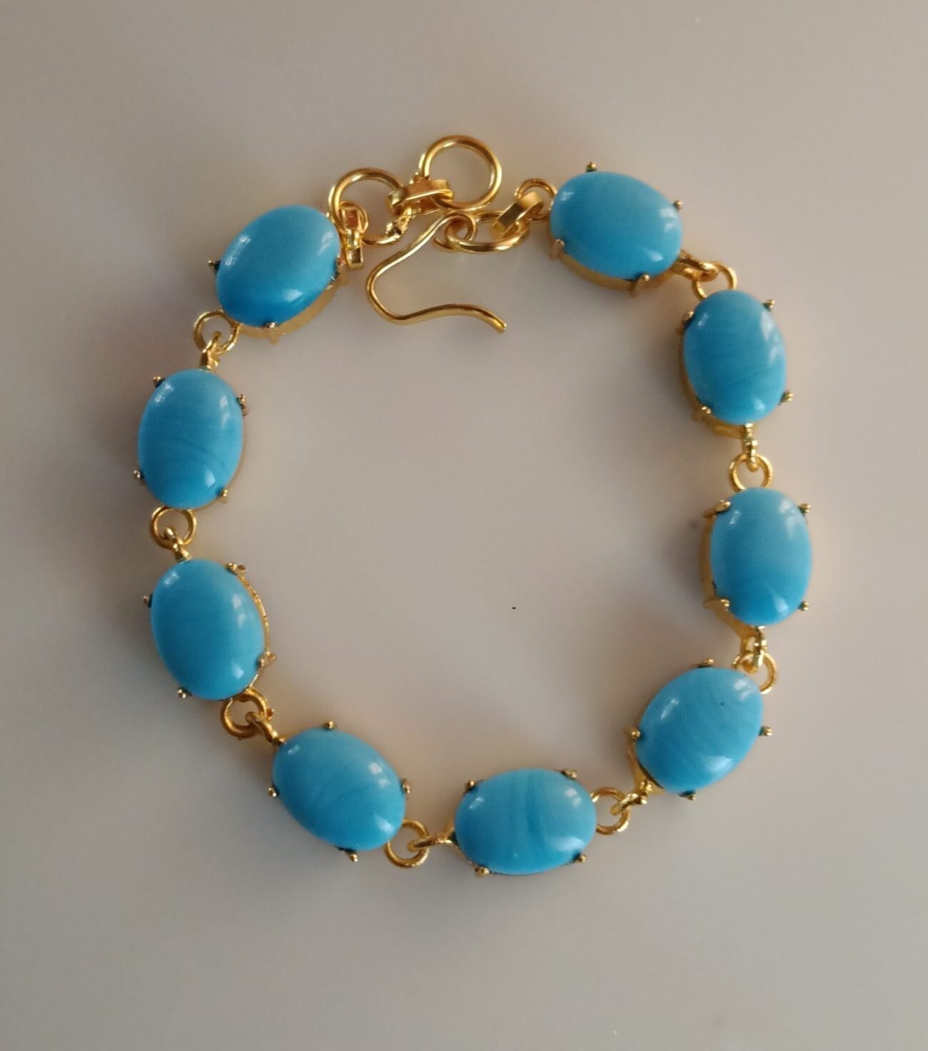Beauty Oval Turquoise gemstone Chalcedony Gold Plated Charm Bracelet for Unisex