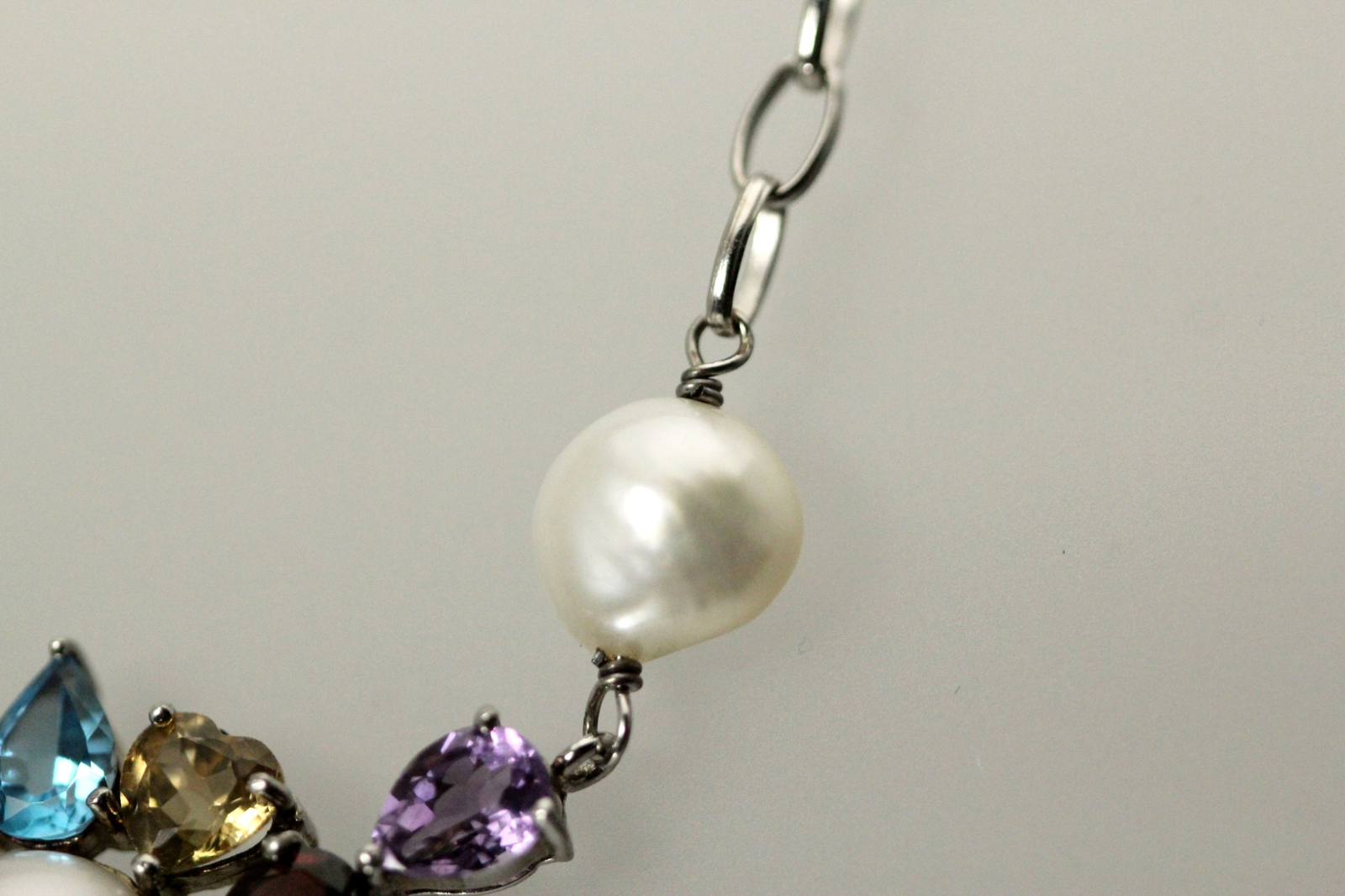 925 Sterling Silver Multi Colored Stones & Pearls 20″ Necklace 17 Grams NEC5402