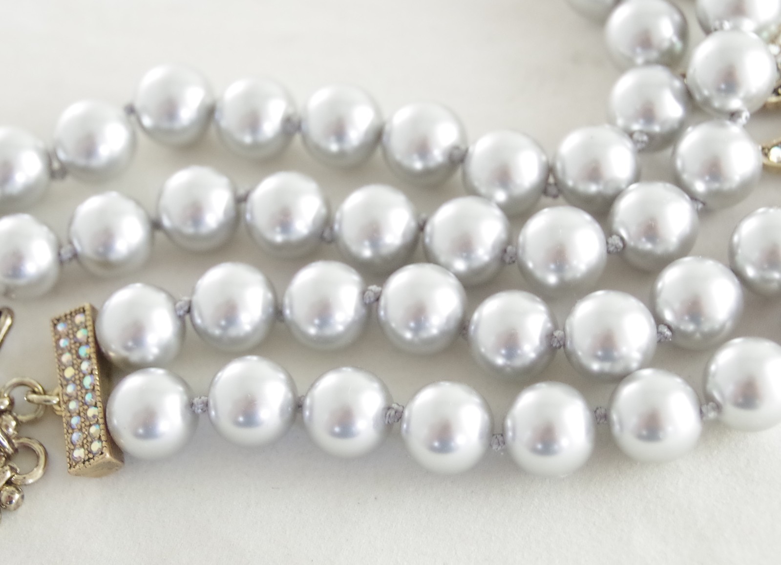 NEW DESIGNER STYLE HAND-KNOTTED SILVER PEARL CRYSTAL RHINESTONE PEGASUS NECKLACE