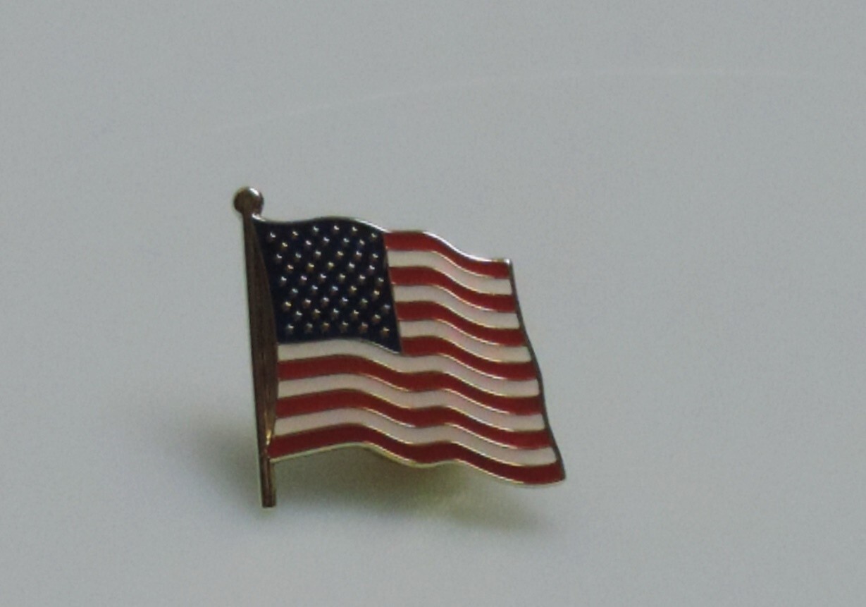 LAPEL PIN- AMERICAN FLAG 3/4″