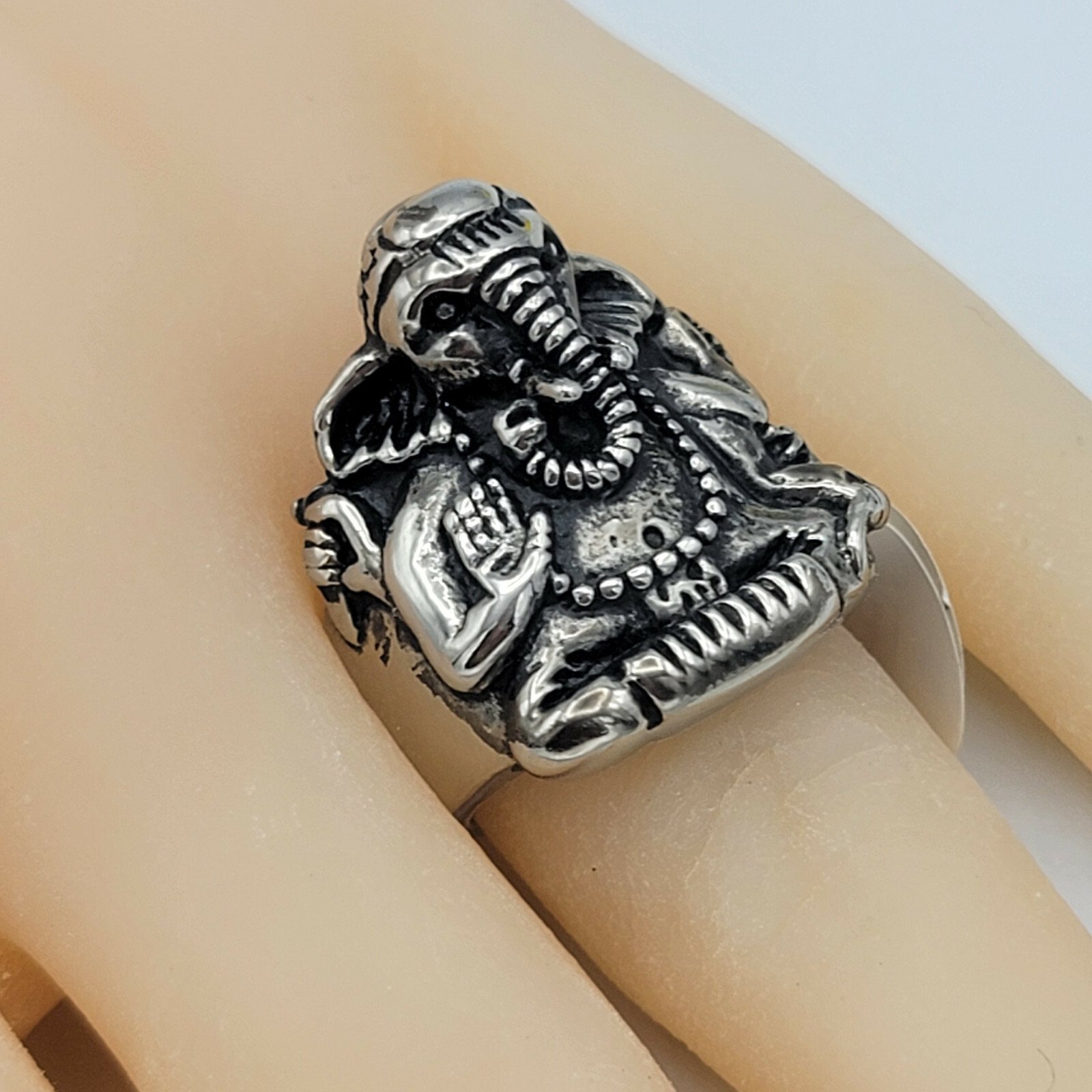 Men’s Vintage Stainless Steel Ganesha Hindu Thai Elephant Lord of Success Ring