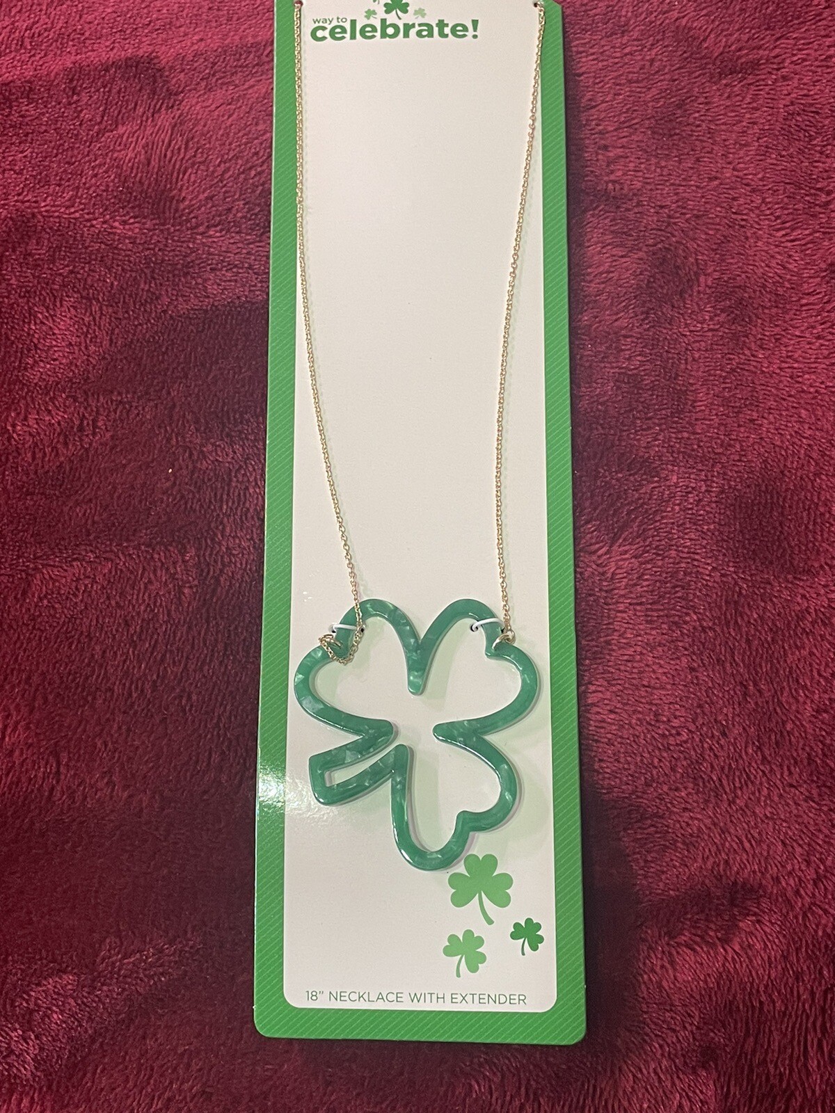 * ST. PATRICK’S DAY * GREEN SHAMROCK CLOVER 18 INCH NECKLACE WITH EXTENDER *