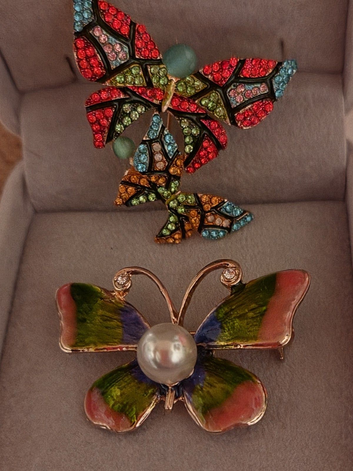 Beautiful Multicolor Rhinestone Butterfly Brooch Pin Lot P2-111-1