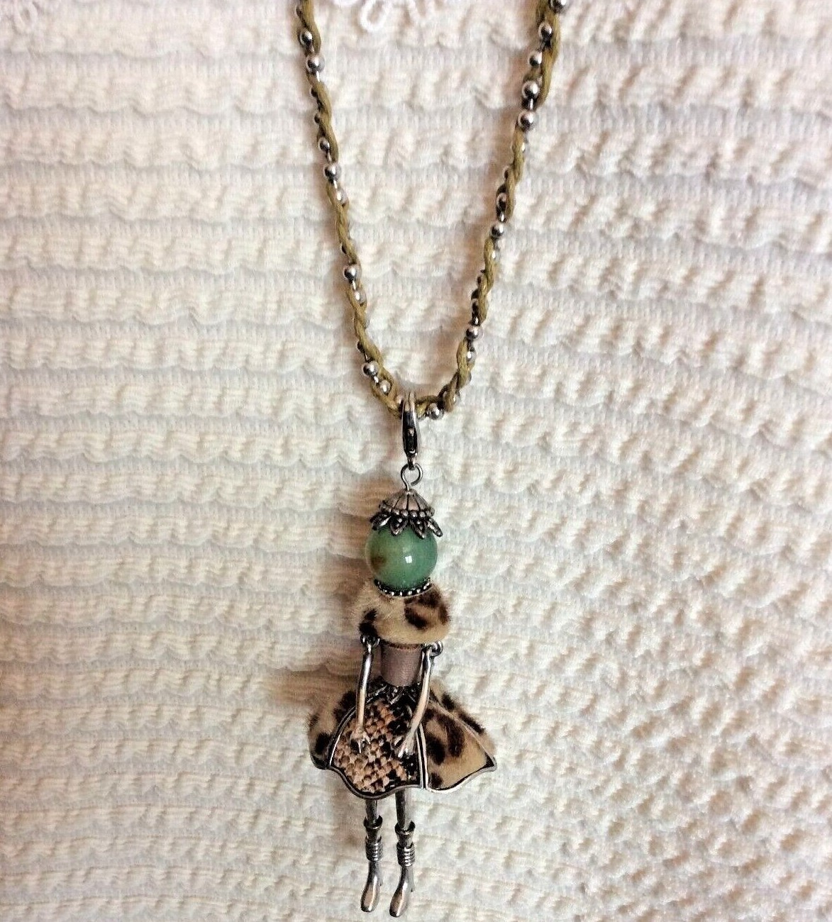 Novelty Marble Head Doll Necklace Pendant Dancing Animal Print Fun Fashionista