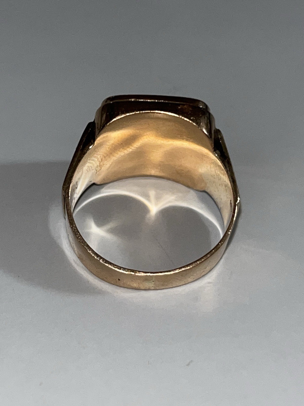 18K Yellow Gold Onyx Llama/Alpaca Signet Ring Size 9 Square Bezel Set