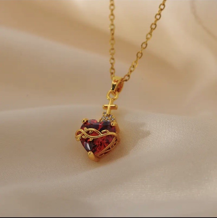Sacred Heart Zircon Golden Stainless Steel Necklace Mother’s Day Graduation NWT