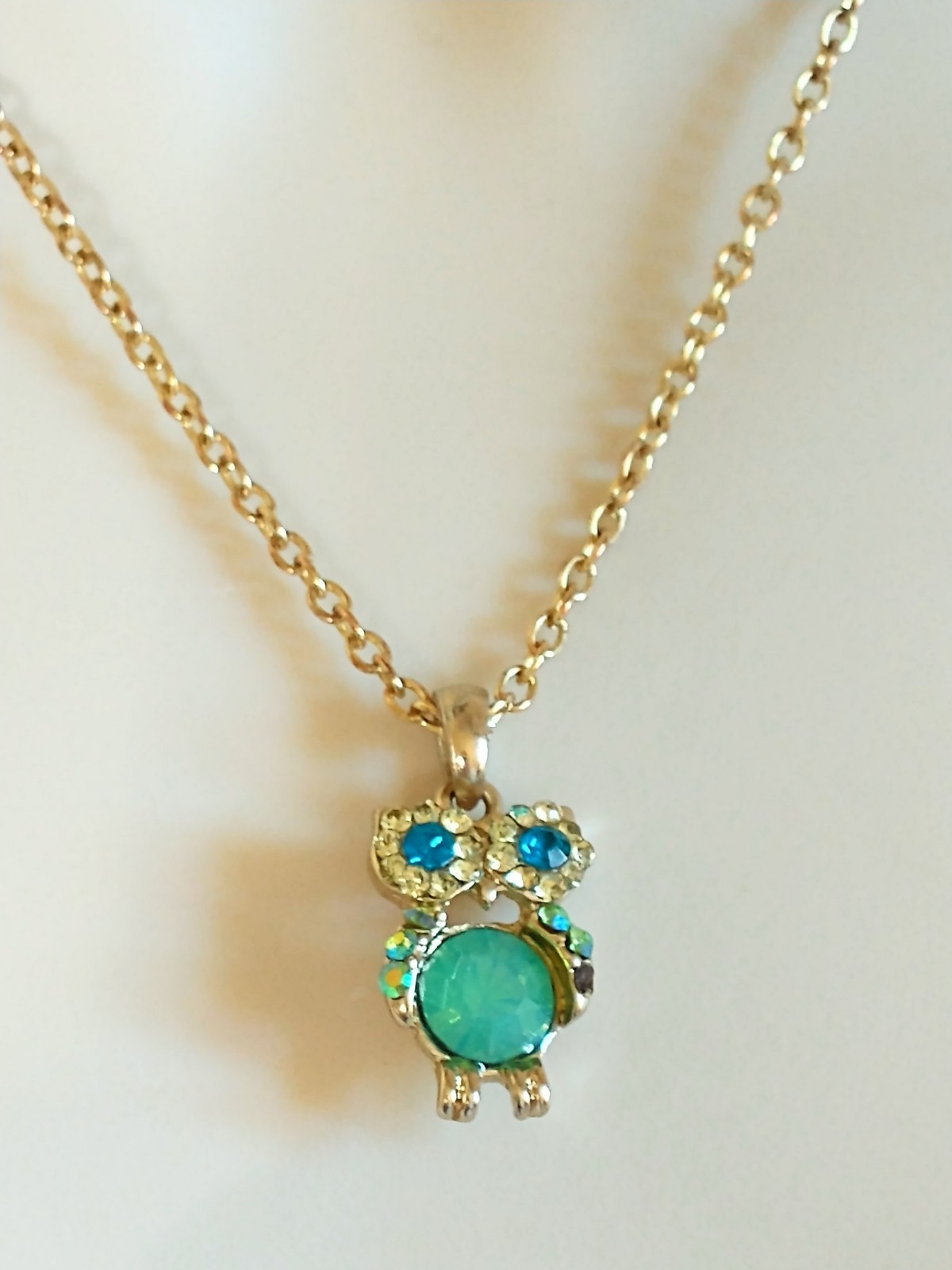 Gold Tone Owl Pendant Teal Eyes, Rhinestones, Round Stone in Center Necklace 17″