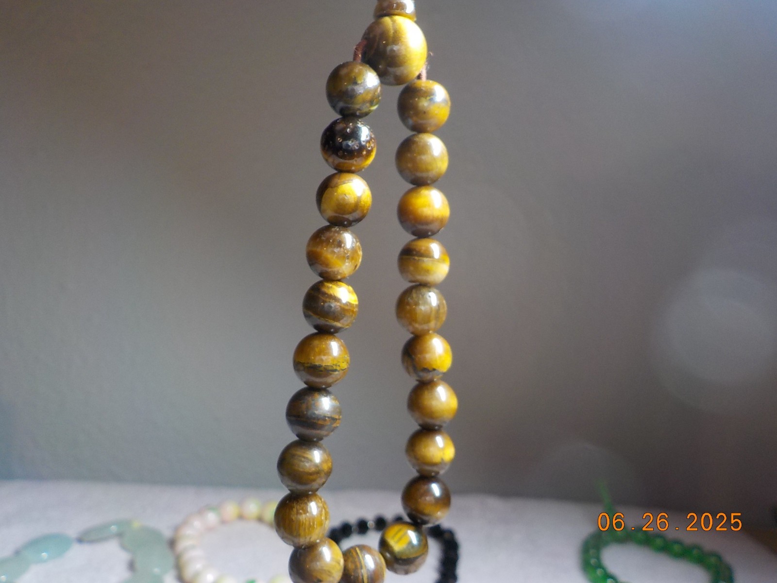 LOT OF 13 STRETCH BRACELETS/BANGLES GLASS/STONE/METAL/TIGERS EYE/LAPIZ 8.6 OZ