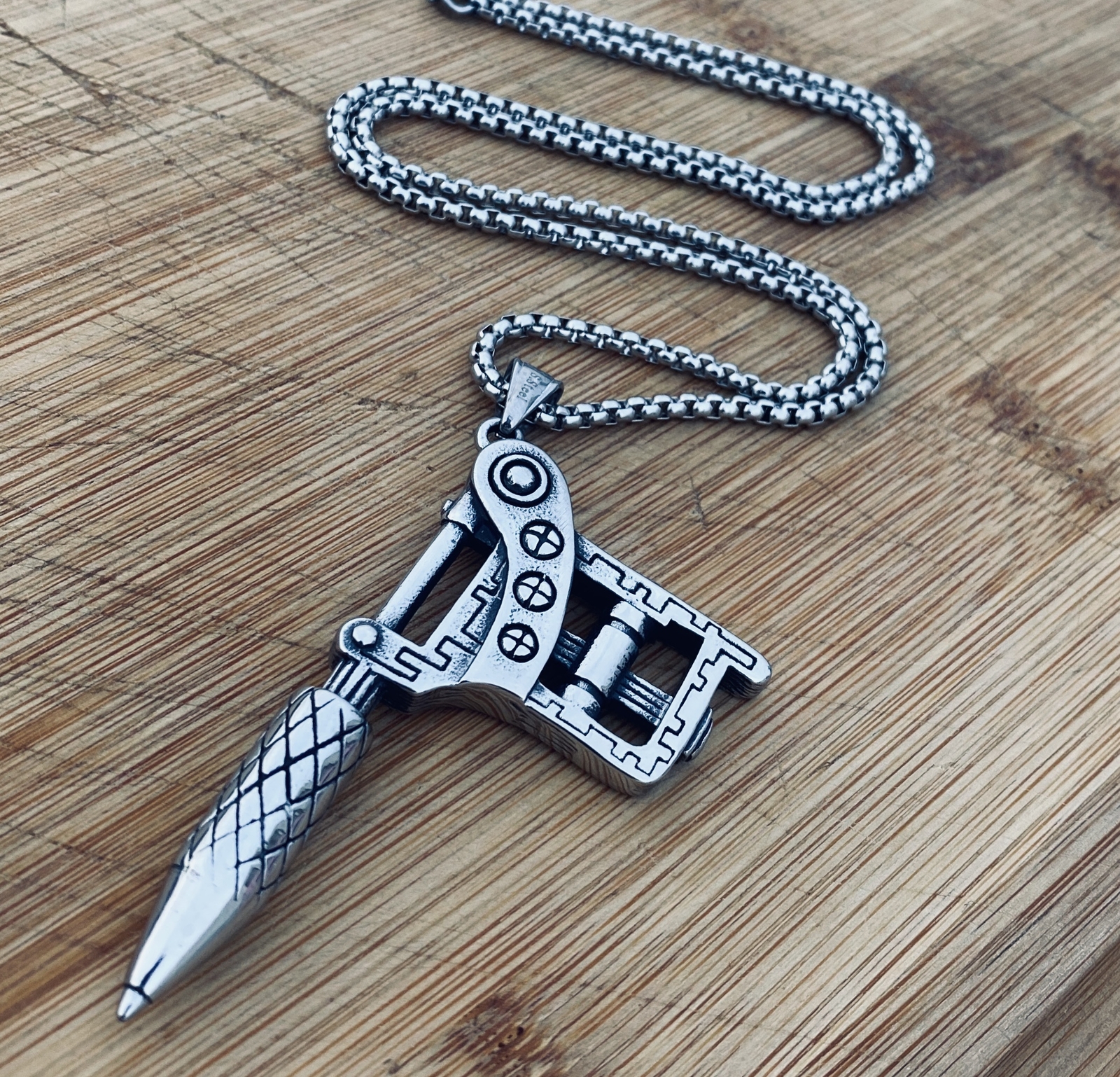 MENDEL Bold Mens Statement Hip Hop Biker Tattoo Pendant Necklace For Men Chain
