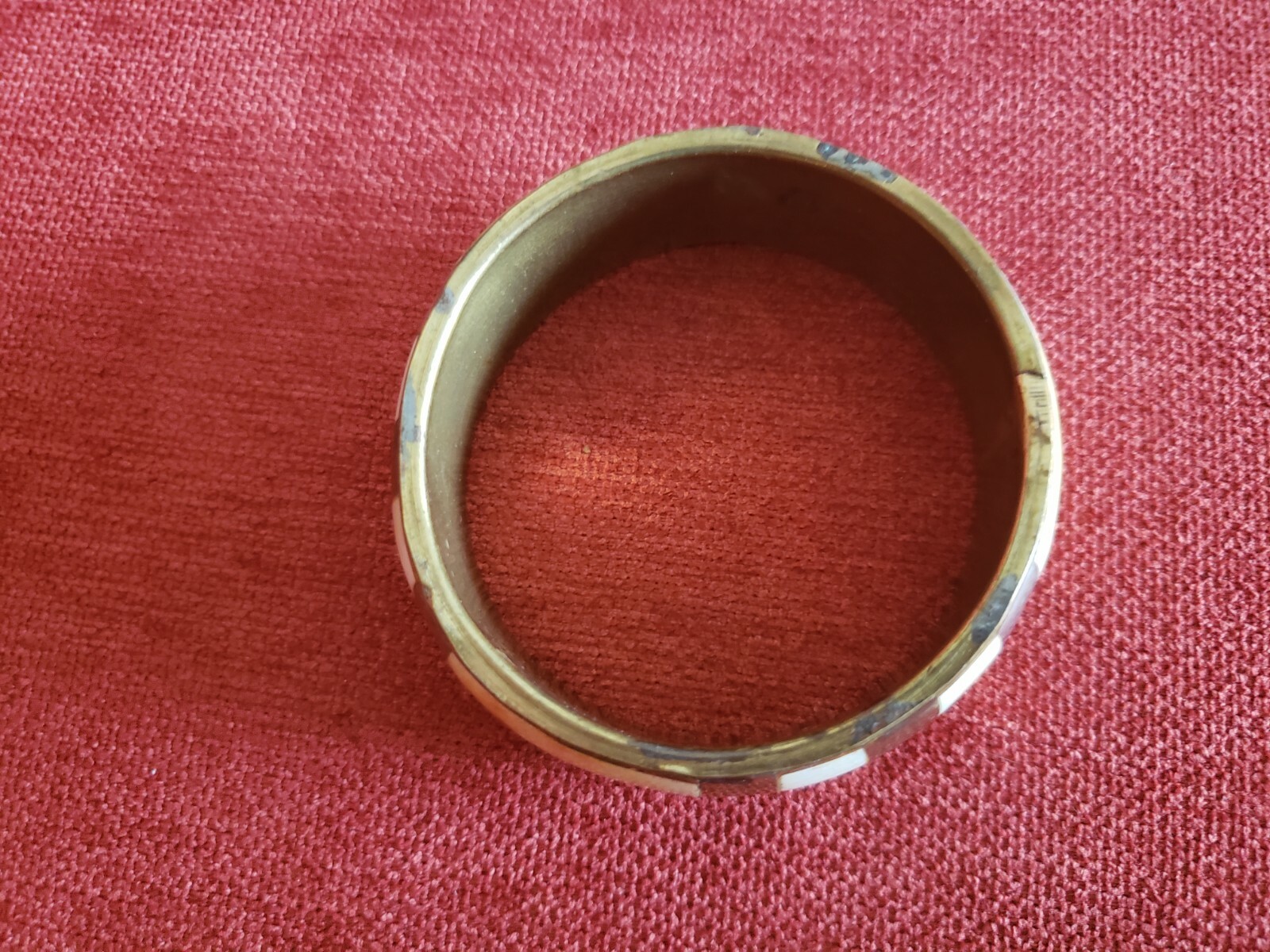 1″ Wide Ivory Plastic Copper Bracelet Bangle Hoop 2 5/8″ in Diameter One Size