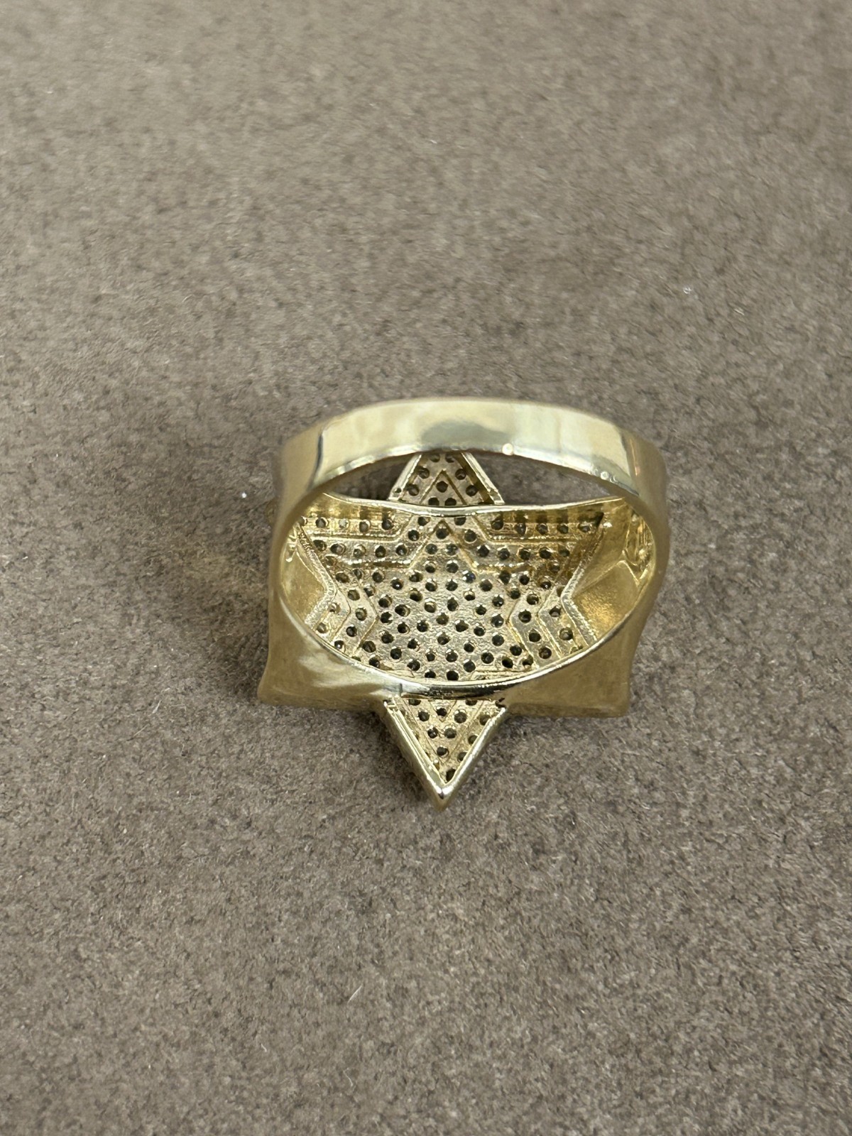 SPARKLY 10K YELLOW GOLD CZ STAR SHAPE RING SIZE 9.25