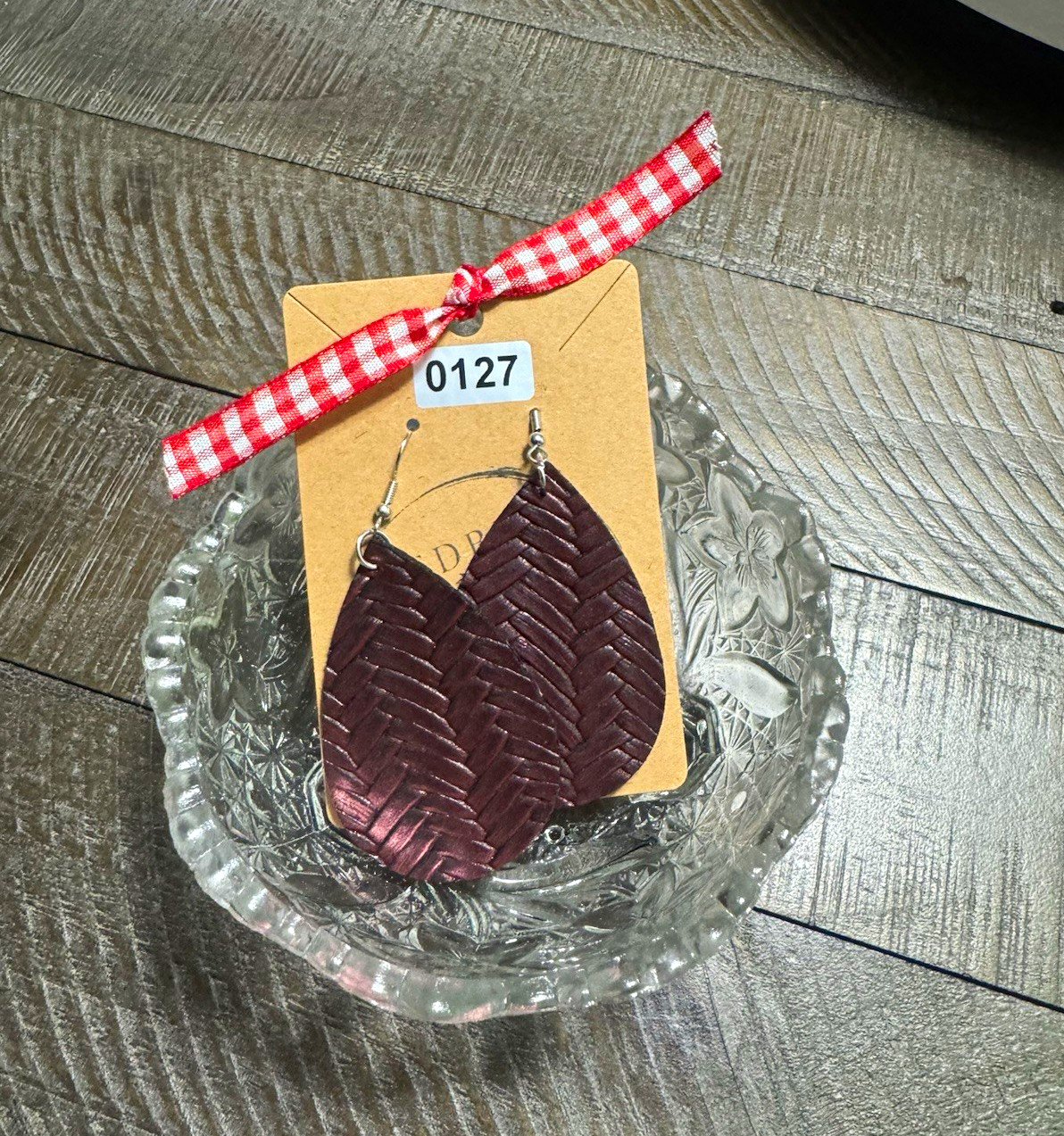 Estate sale brown Faux Leather Teardrop Dangle Earrings, Item0127