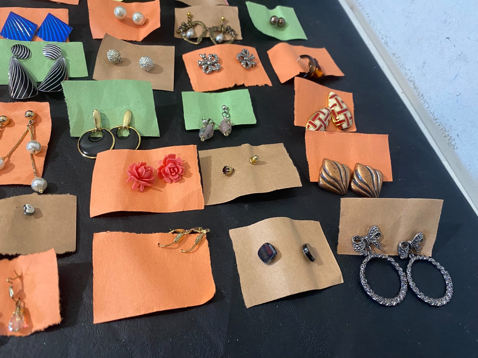 huge lot 125+ pairs earrings earring collection dangle stud hoop clip estate +