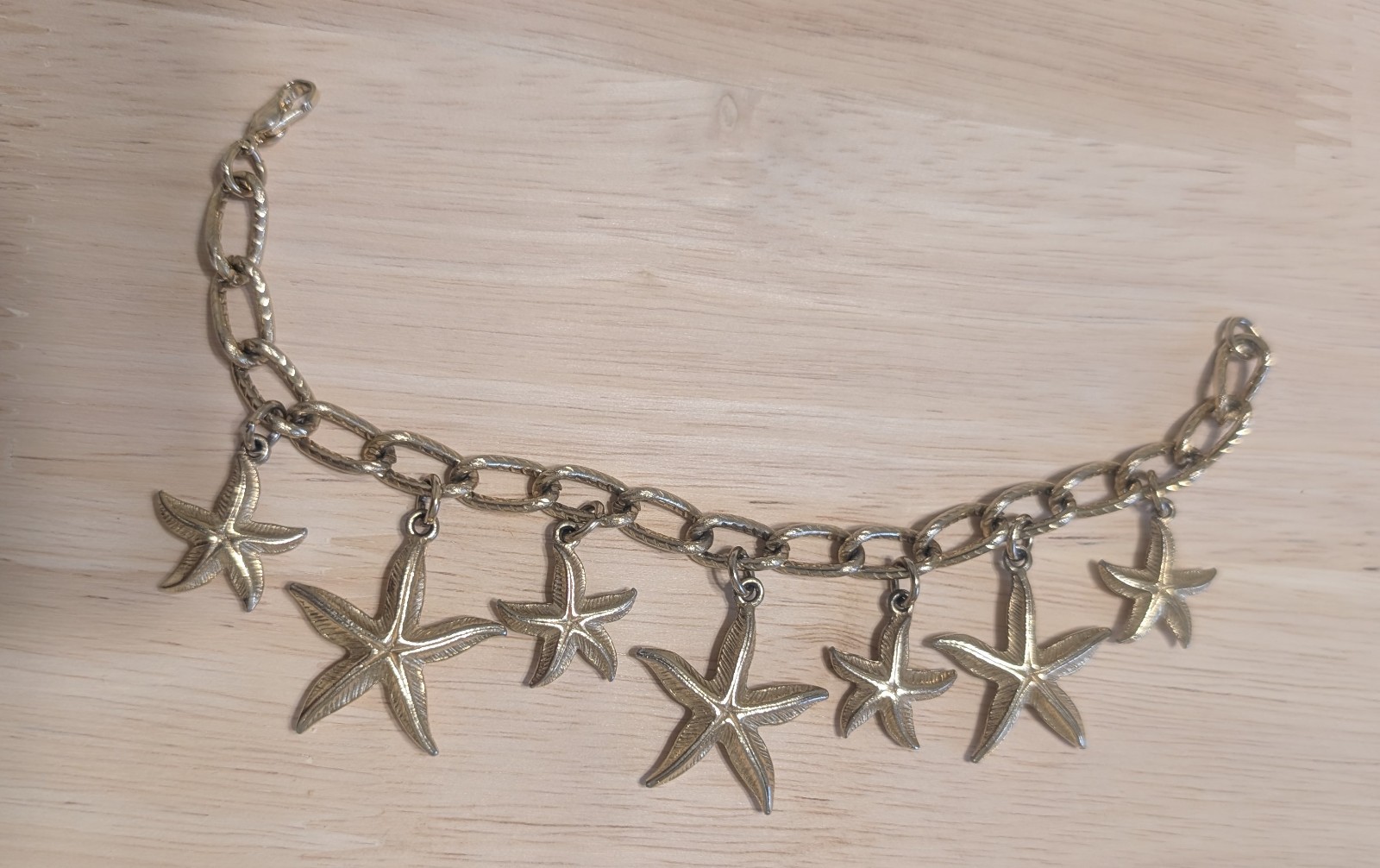 Gold-Tone 8-Inch Summer Beach Starfish Bracelet