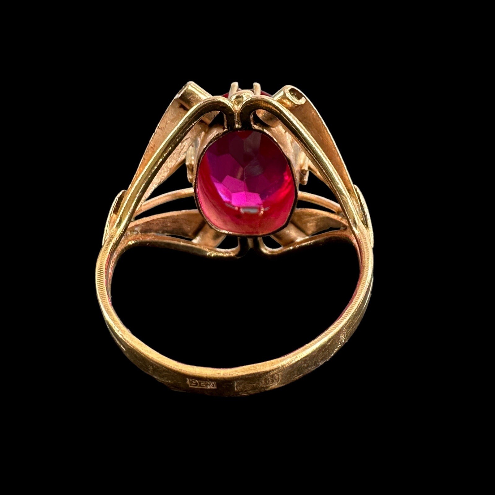 14k gold russian simulated ruby sz 9.25 5.7 grams