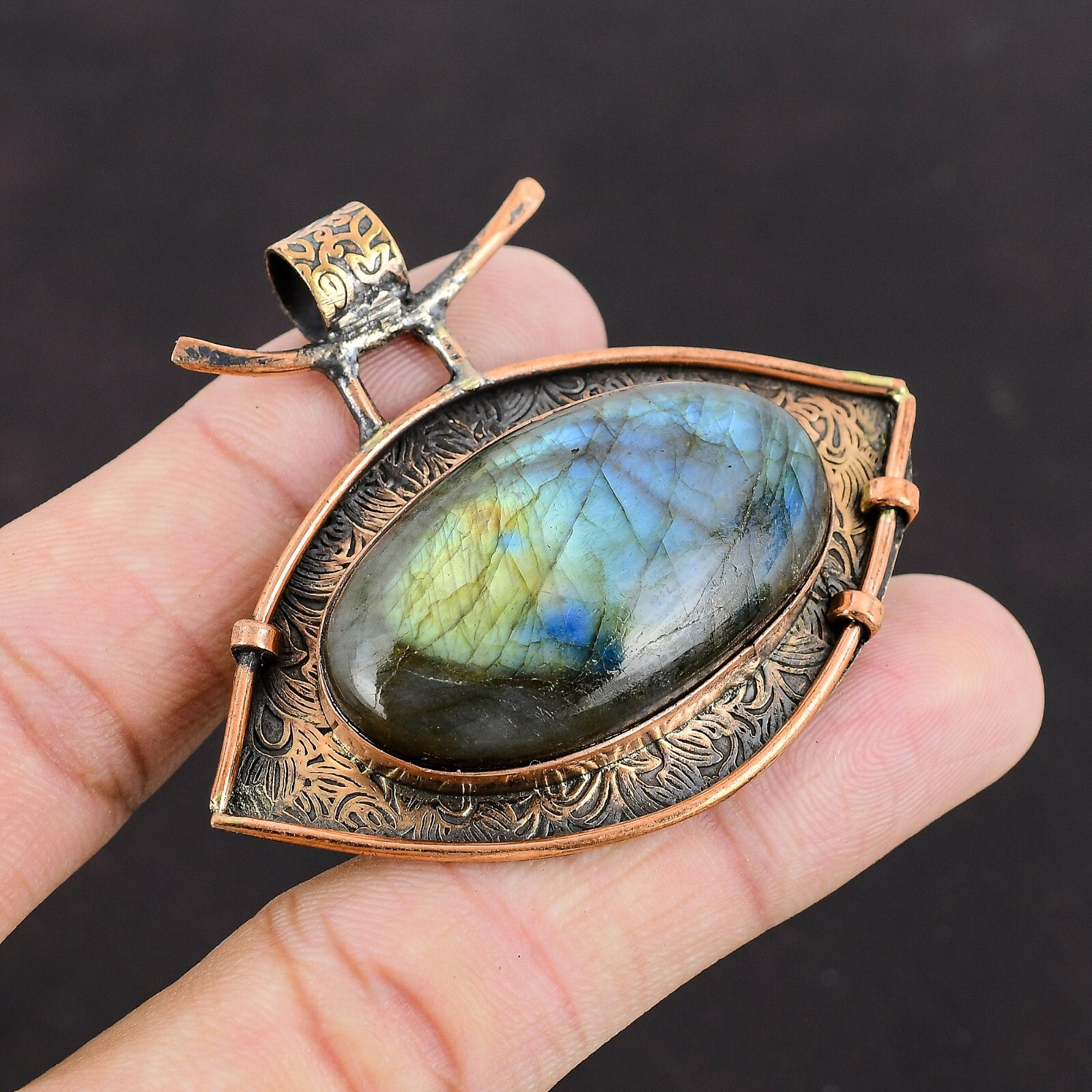 Valentines Sale Copper Oval Natural Labradorite Bezel Wedding Pendant Jewelry