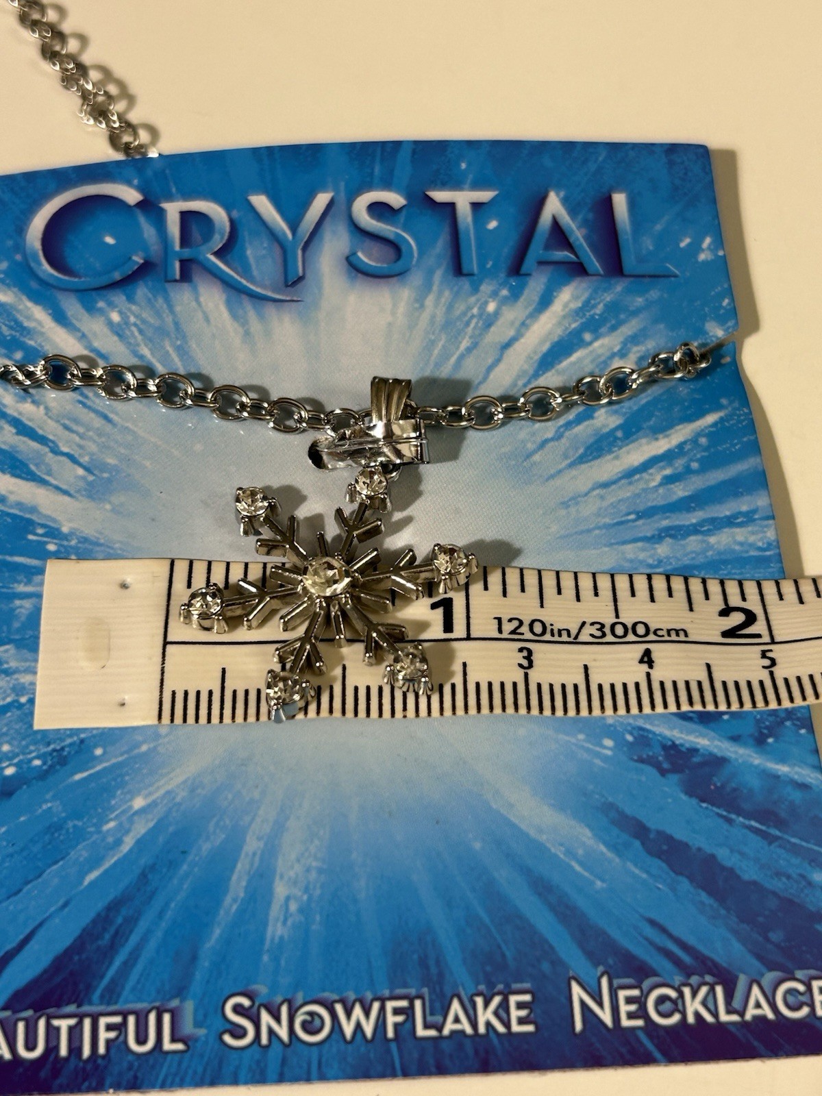 Crystal Beautiful Snowflake Necklace Silver Toned