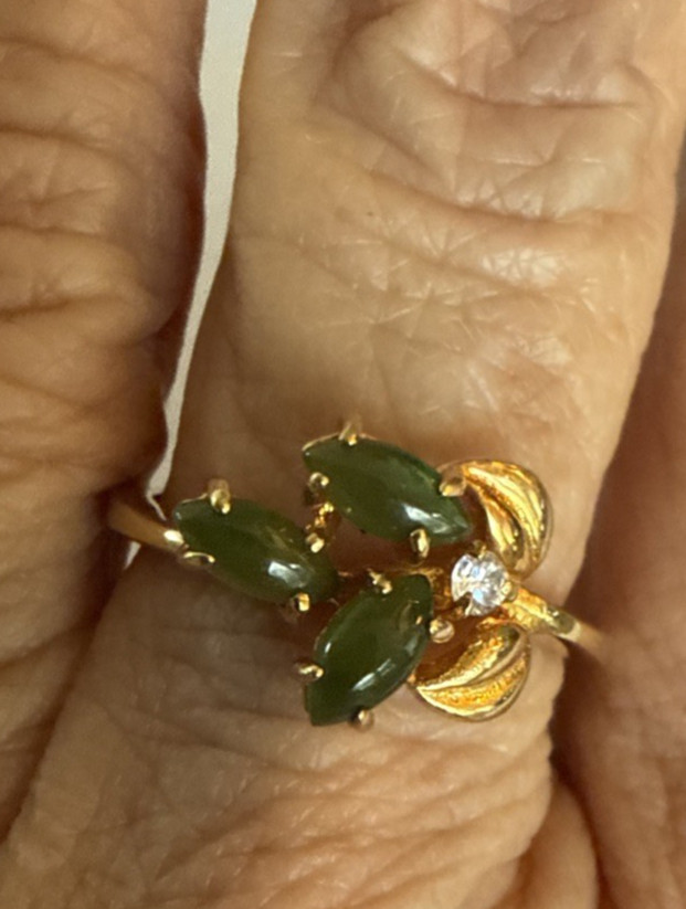 1970’s Fashion Gold Plated Ring Faux Jade/Faux Diamond Size 8