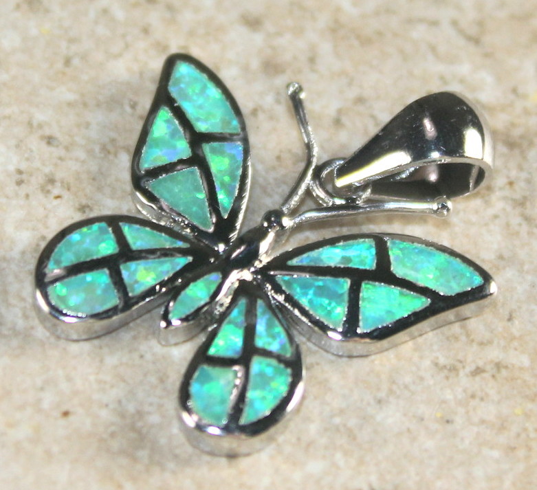 SILVER Elegant Green Fire Opal Butterfly Pendant Jewelry Necklace WP40301