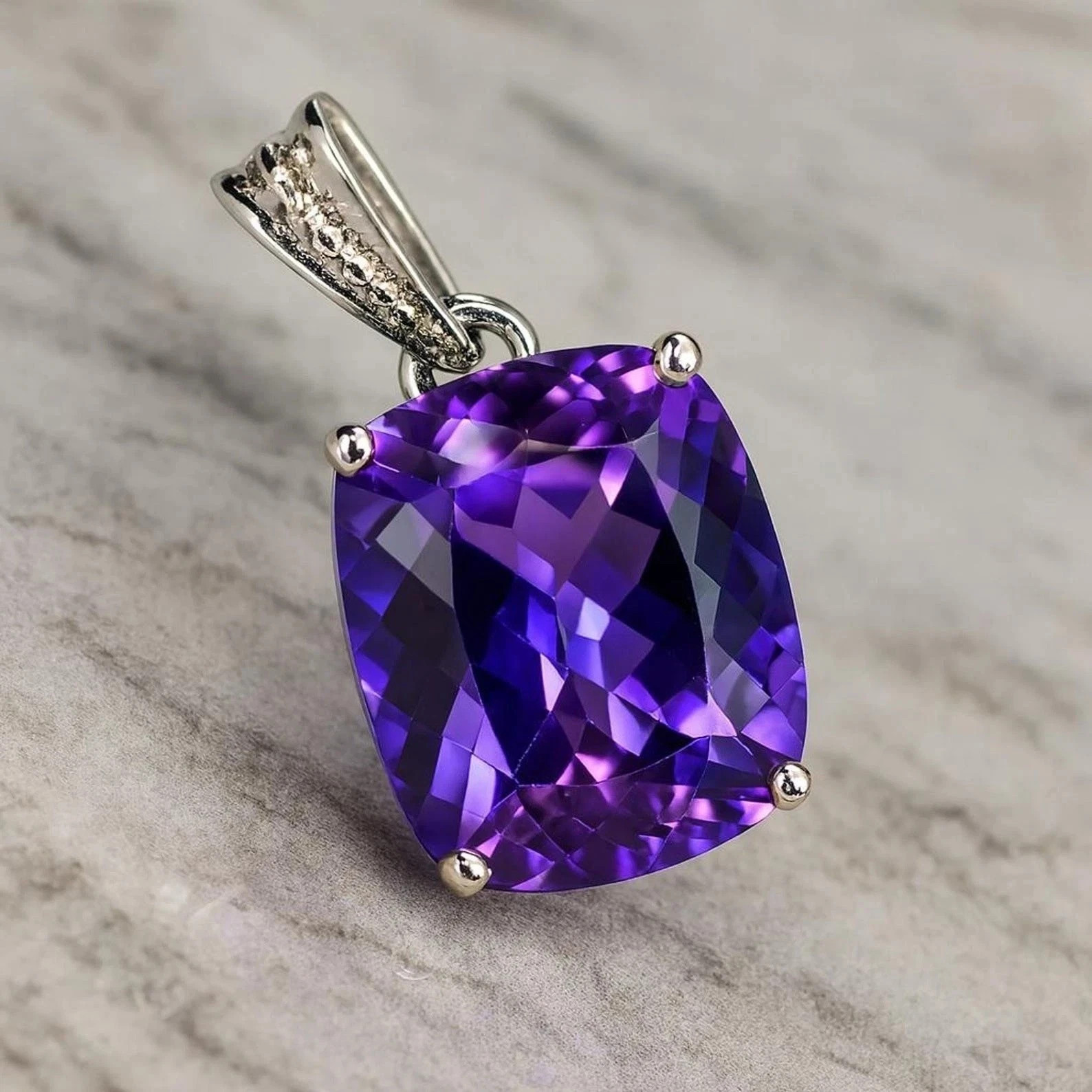Cushion Cut 36 Ct Color Change Alexandrite Certified GemstonePendant 925 Silver