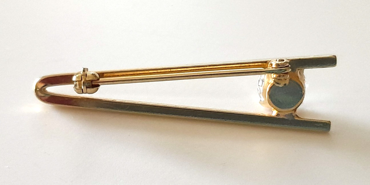VTG Brilliant Cut Queen Anne Cubic Zirconia Bright Gold Tone 1.25″ Pin Brooch