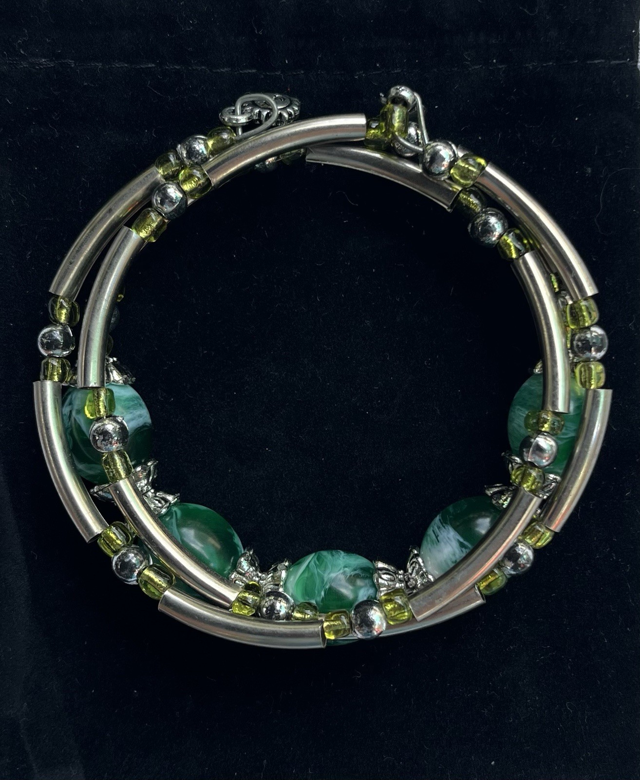 Green Round Beaded Charm Bracelet Silver Tone Spacers Hook Closure Dangle