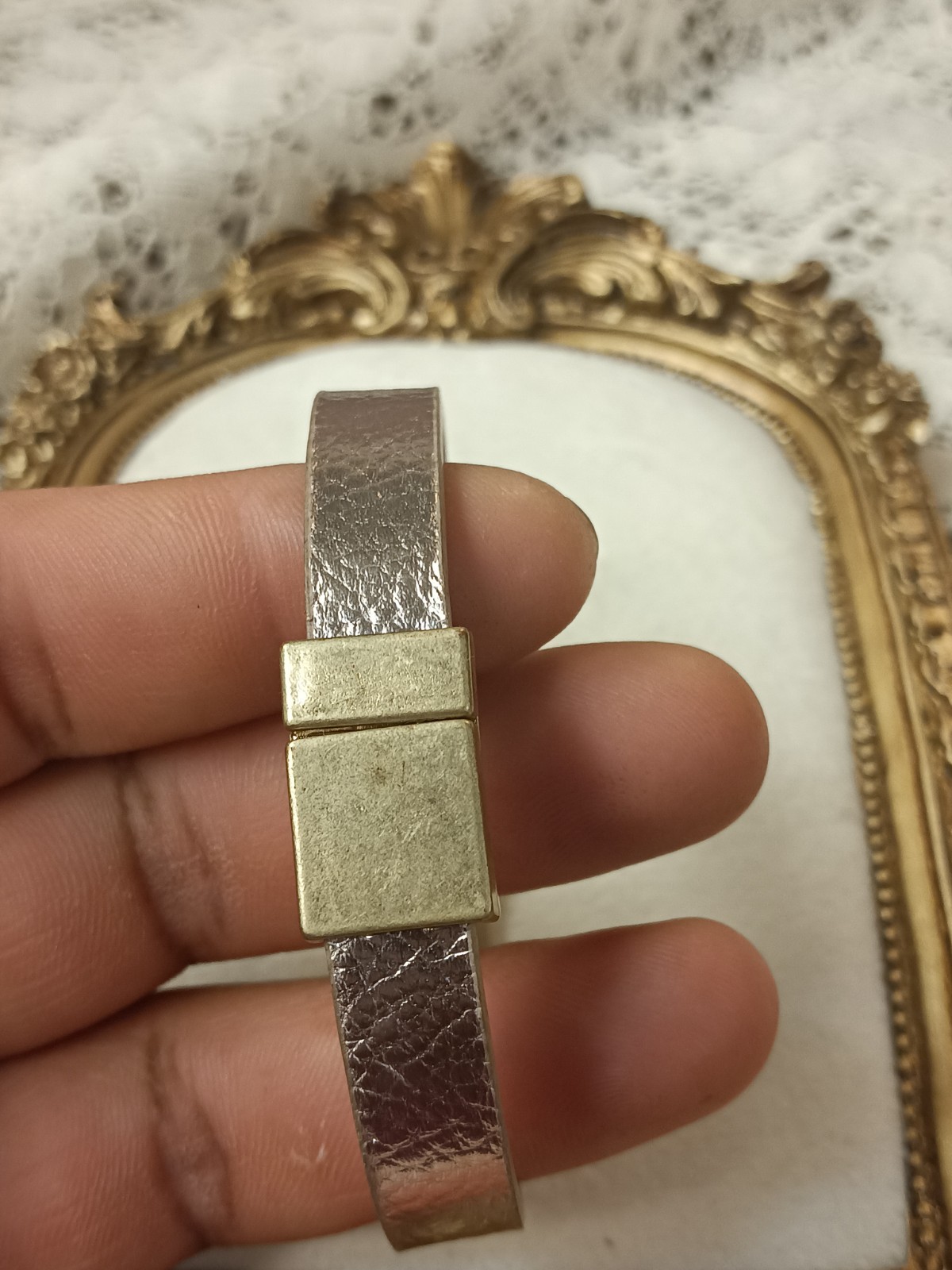 vintage Beige Faux Leather Gold Tone Magnetic Clasp Bangle Bracelet, 7 1/2 in