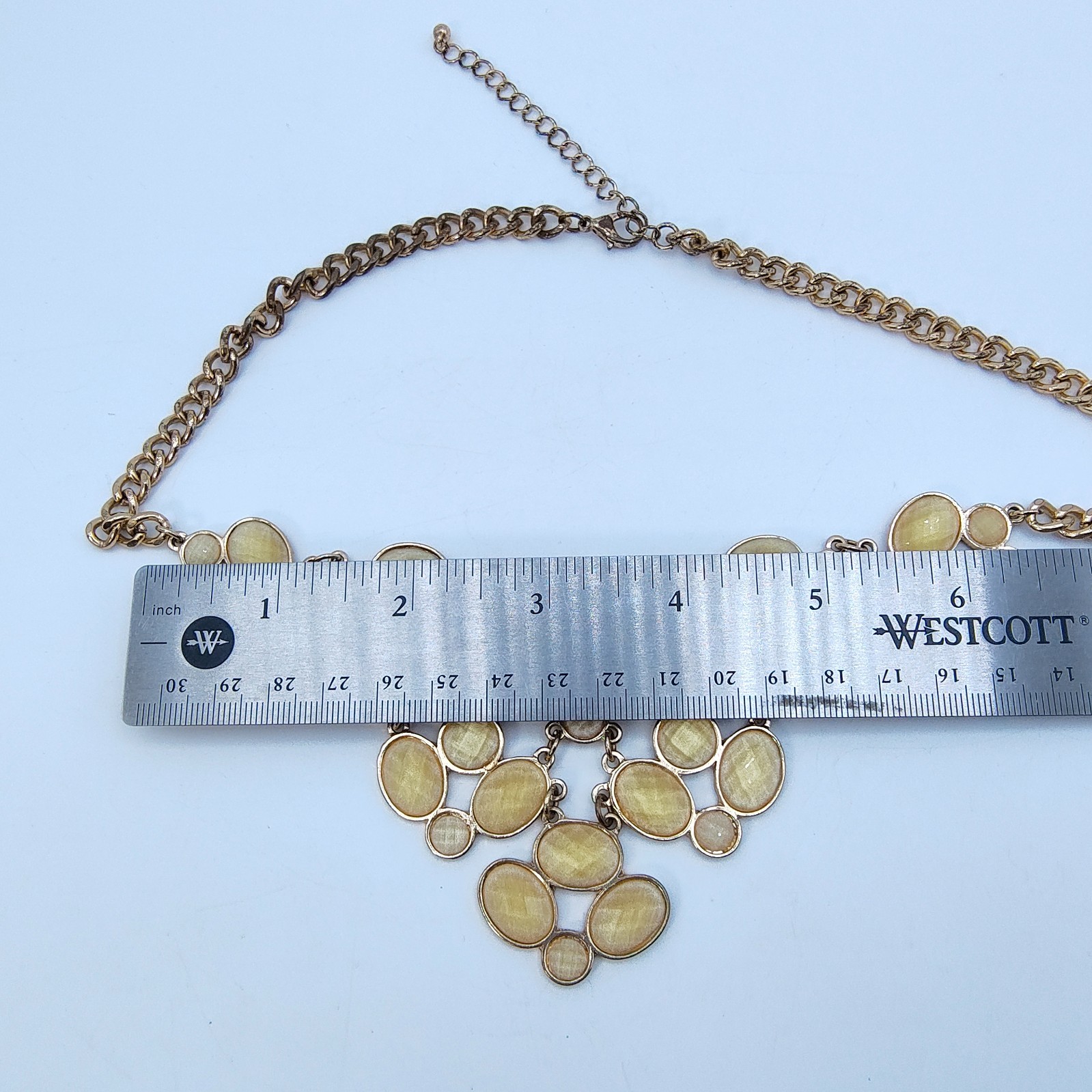 Maximalist Mod Style Bib Statement Necklace Gold Tone Faceted Acrylic