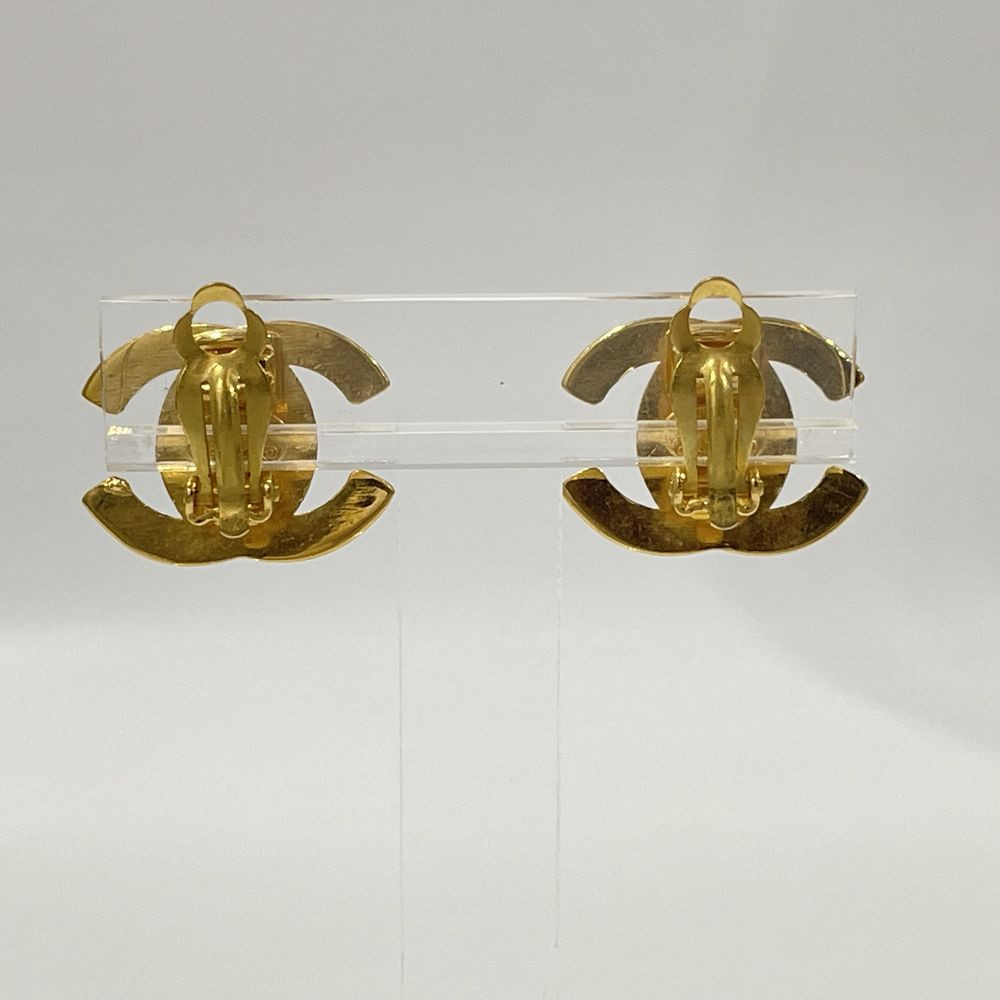 CHANEL 96P Coco Mark Round Shape Earrings