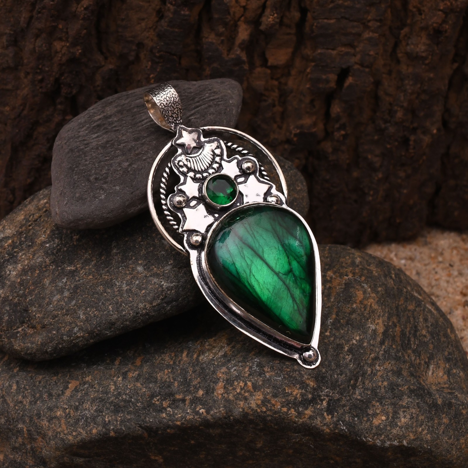 Green Labradorite Gemstone 925 Sterling Silver Pendant Approx – 1.77″