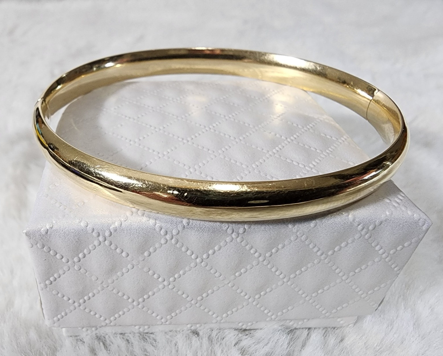 7.99 grams – 14k Gold Rigid Bracelet