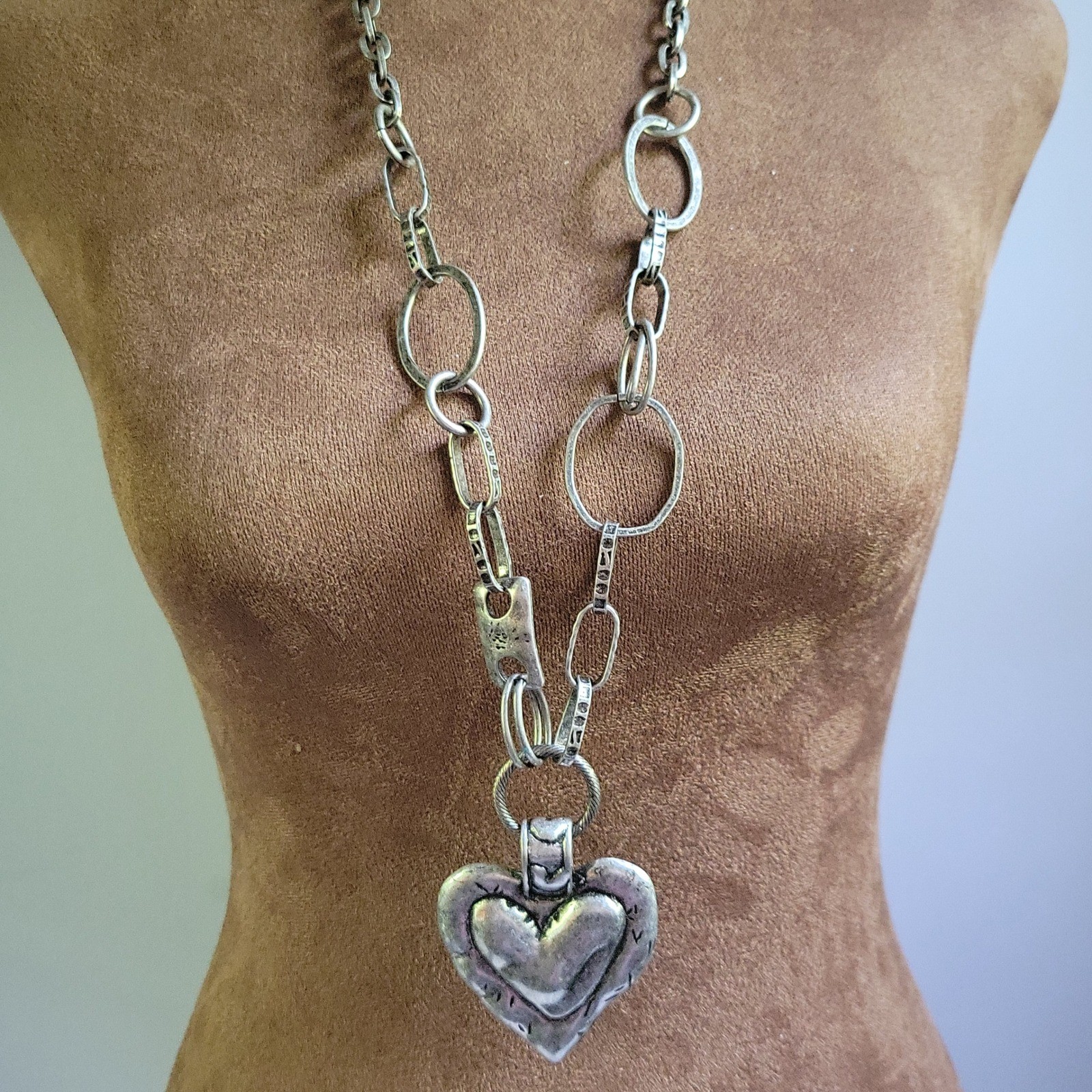 Silver Tone Chunky Mixed Link Heart Pendant Necklace 32″ Whimsical