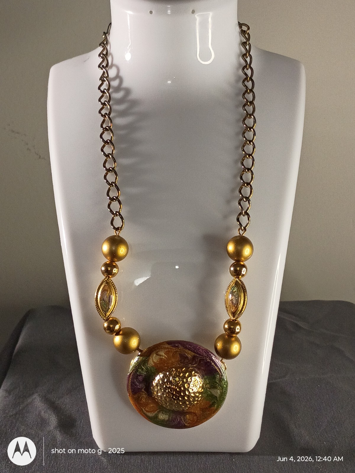 Gold Tone Multicolor Round Charm Pendant Beaded Statement Necklace 19-24in