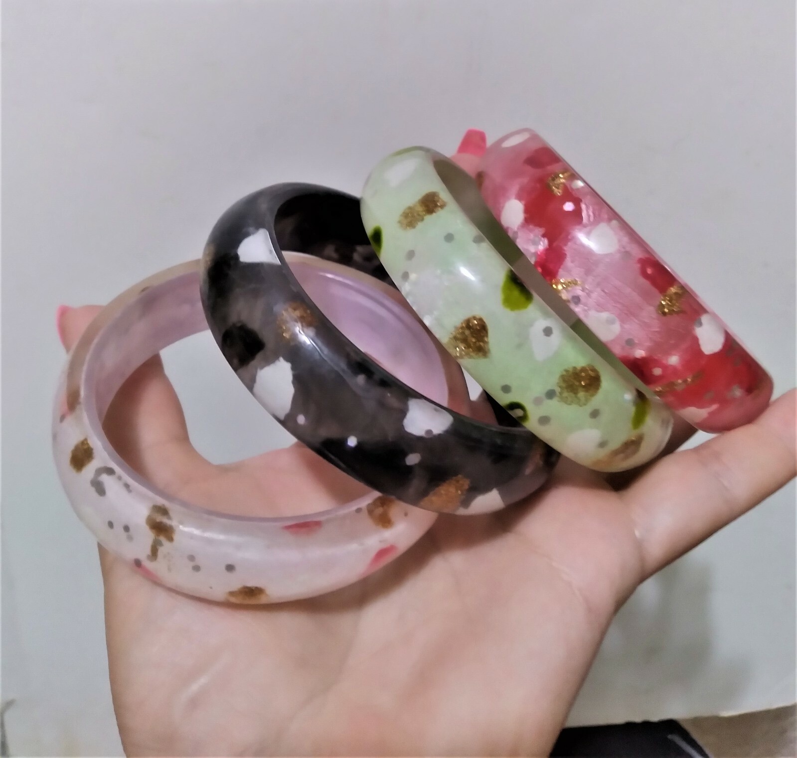 4 Clear Green Red Black Glitter White Gold Chunky Acrylic Lucite Bangle Bracelet