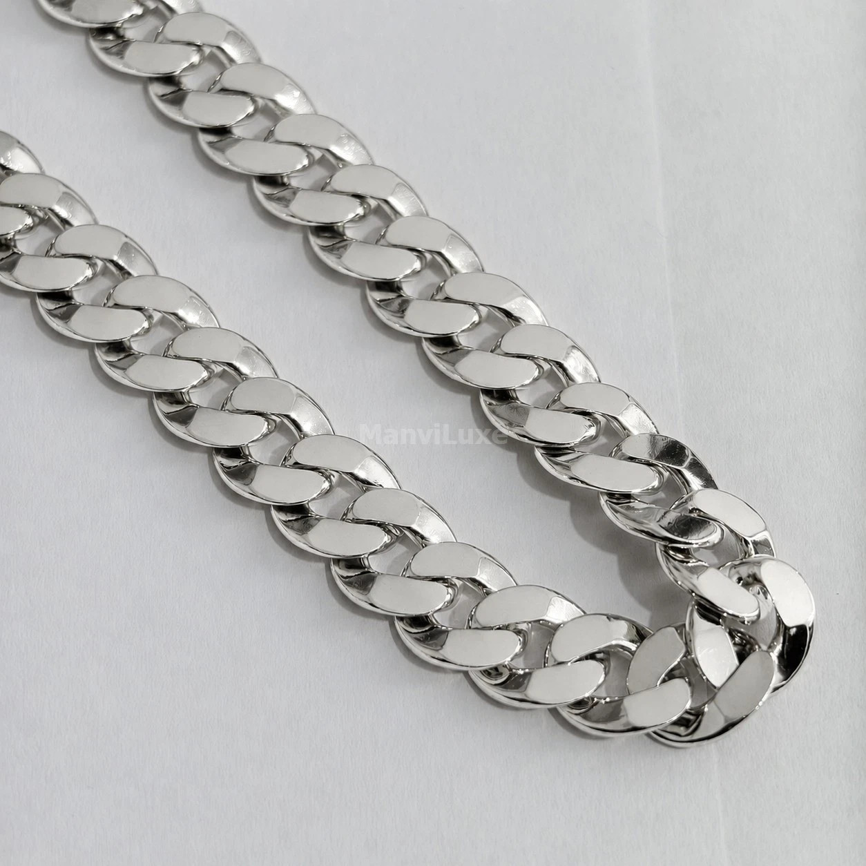 11mm Silver Curb Chain Necklace – 22″ Stainless Steel Heavy Link for Men & Unise