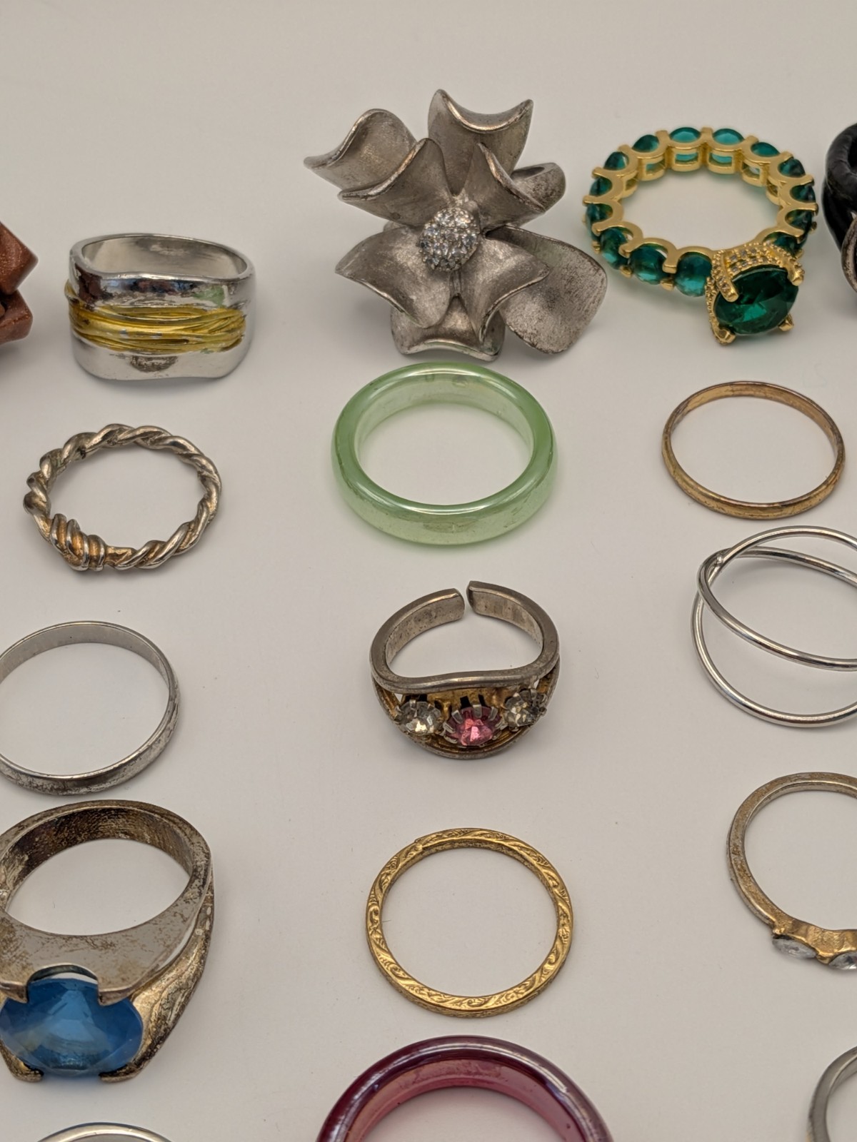 69 Junk/Costume Rings – Various Sizes, Metal, Rhinestones