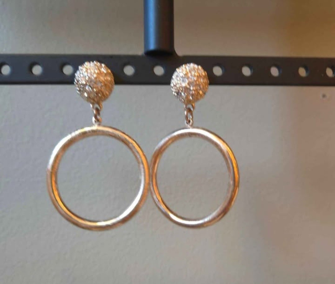Jewelry Bundle Stretch Bracelet & Matching Silver Tone Hoop Drop Earrings