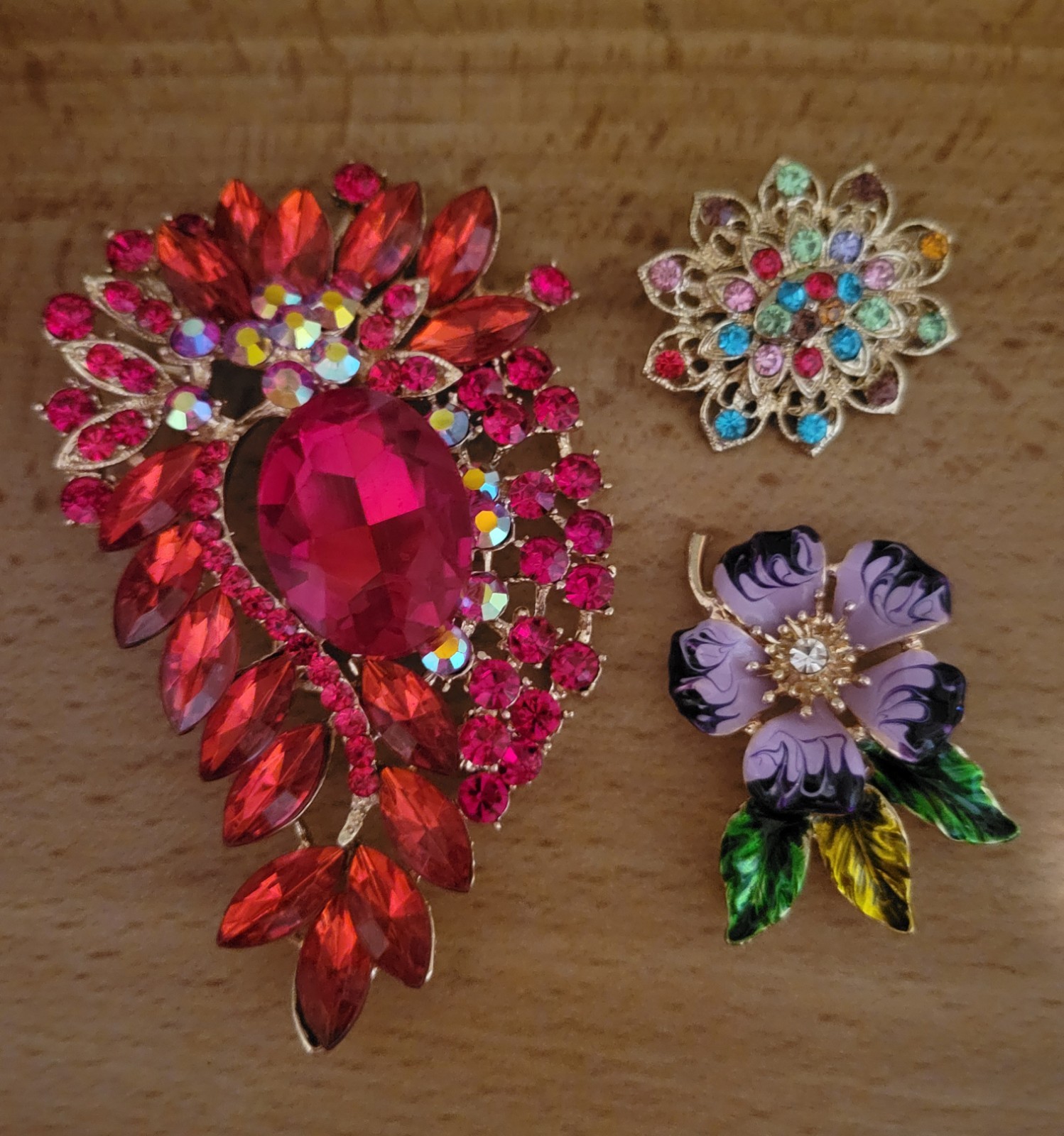 Absolutely Stunning Rhinestone Flower Floral All Occasion Brooch Lot CA USA P210