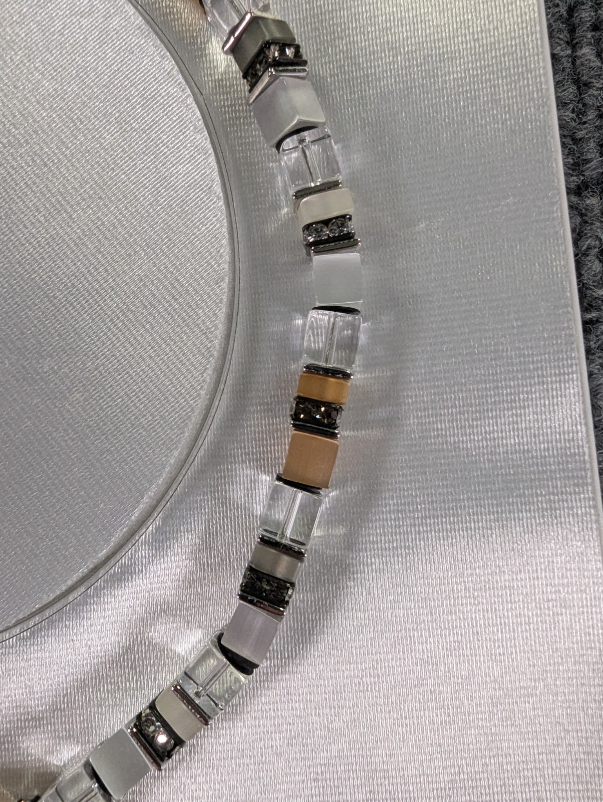 Coeur De Lion GeoCUBE Iconic Neutral Crystal Necklace 4016/10-1400 Original Box
