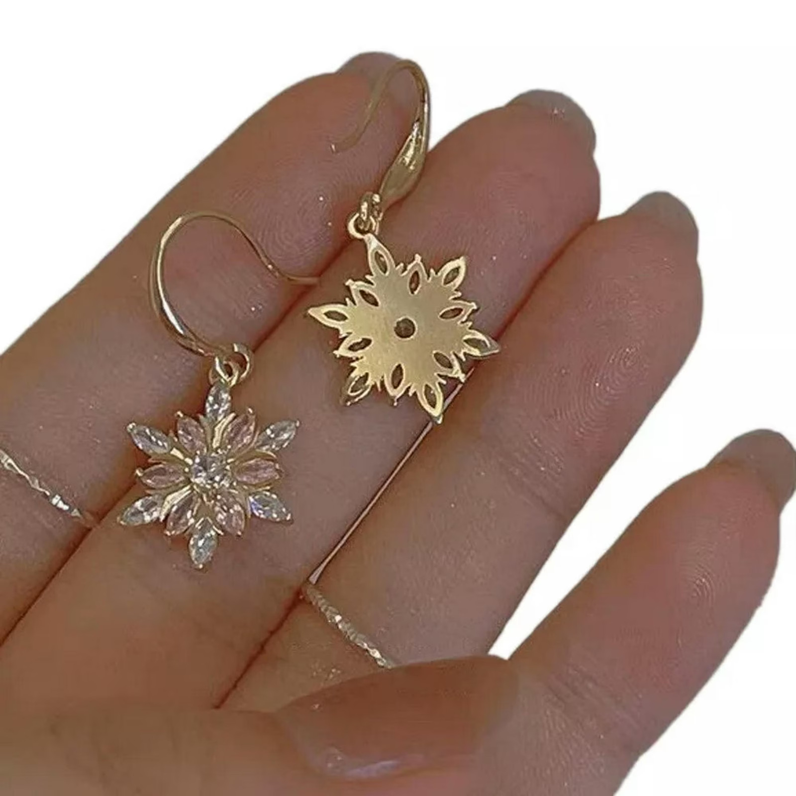 Total of Exquisite Delicate Minimalist Snowflake Shaped Alloy Dangle Earrings