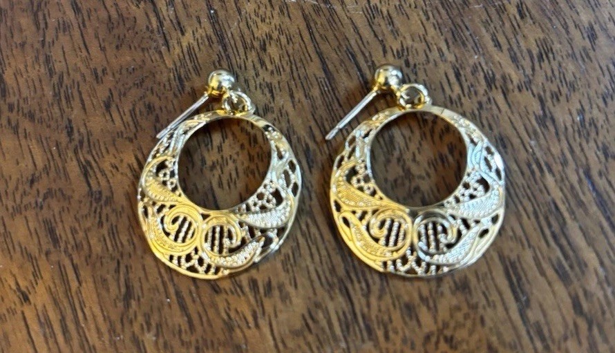 2 Sets Of Pierced Gold Plated Earrings. Excellent Condition.