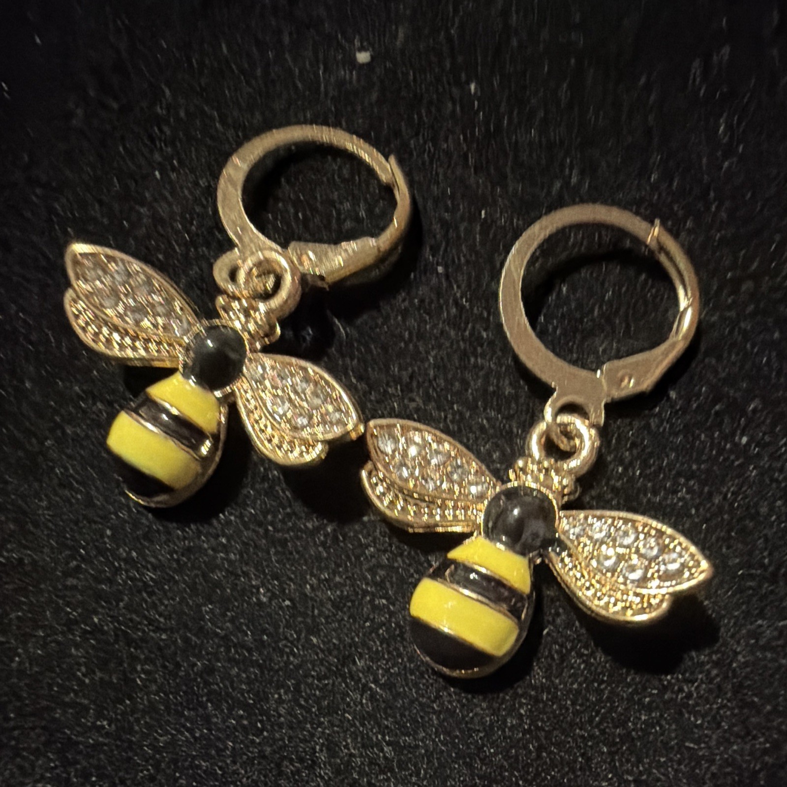 Gold Tone Yellow & Black Enamel Bee Dangle Earrings Latch Back No Stone