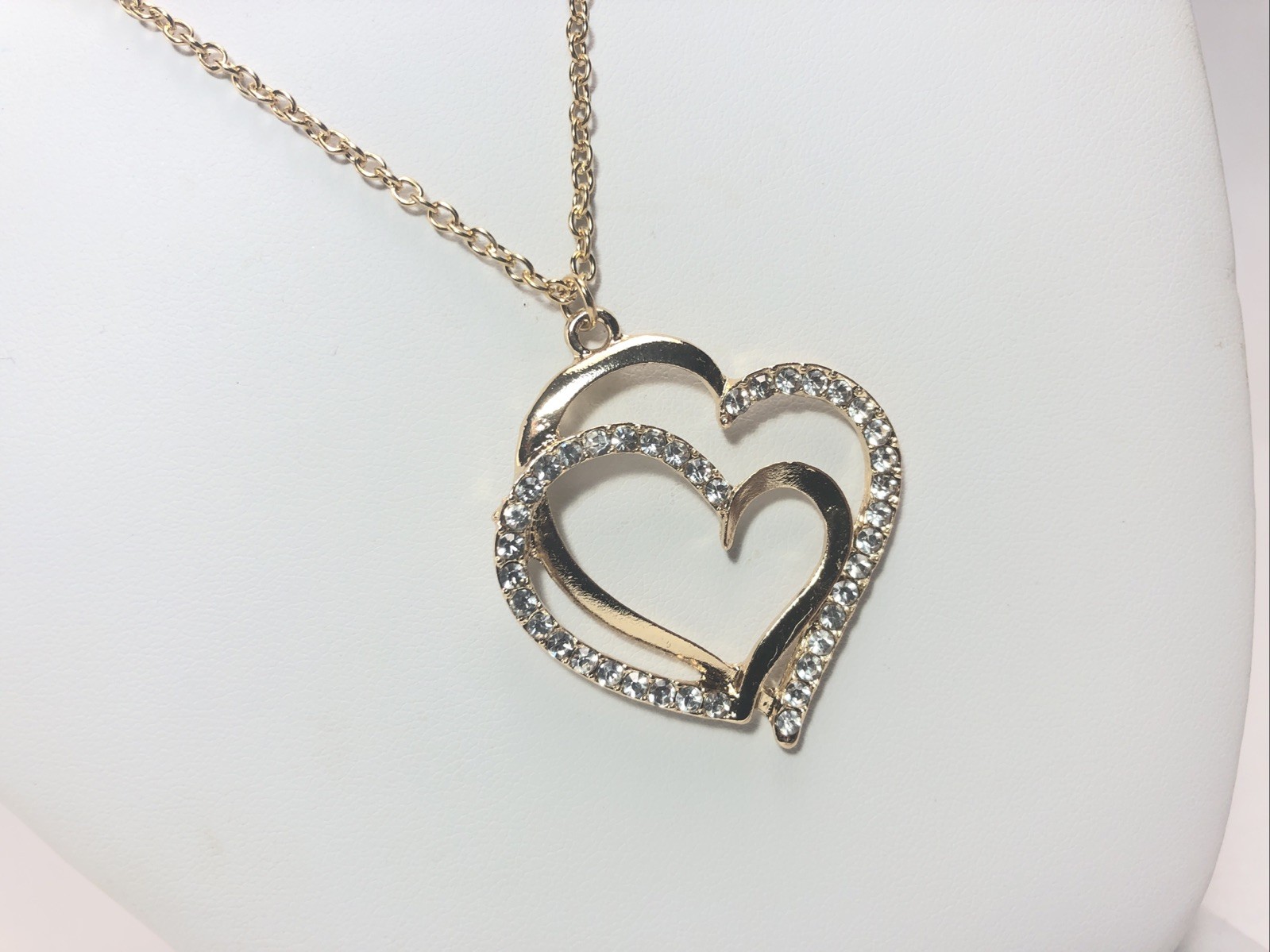 Women’s 18” Gold Tone Large Double Heart Charm Pendant Necklace W/ Crystals Gems