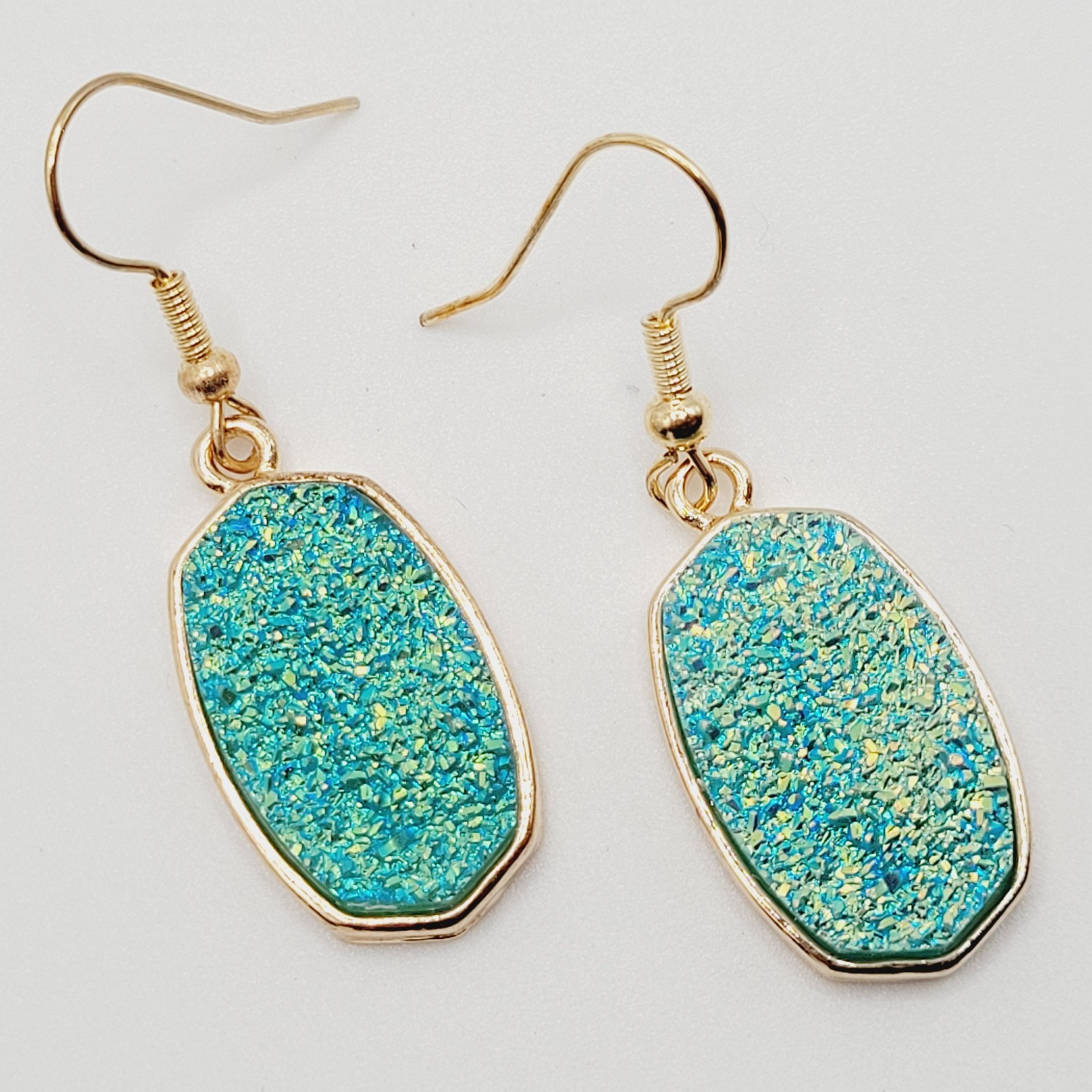Modern Sparkle Faux Druzy Turquoise Color Gold Tone Pierced Hook Dangle Earrings