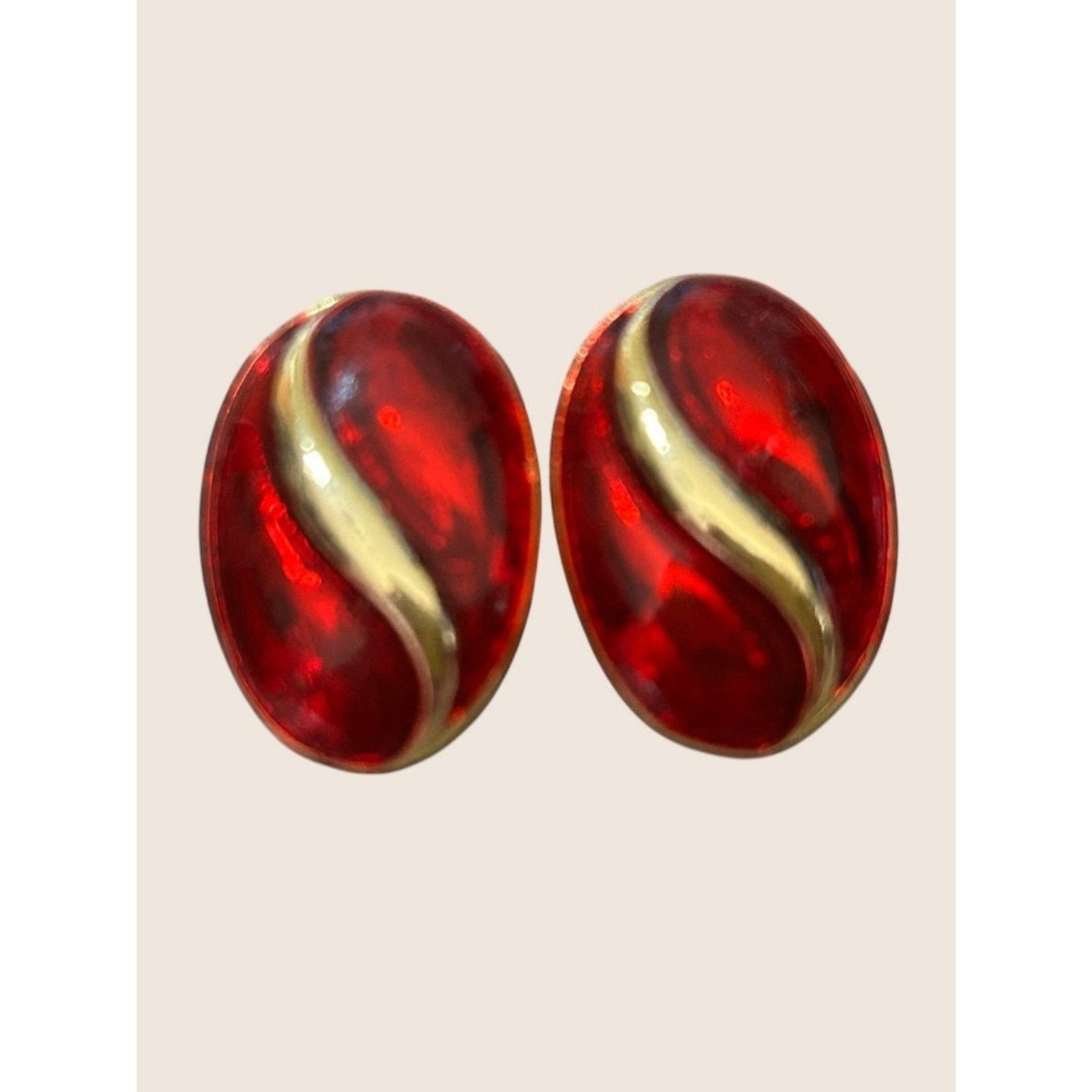 ❤️ VTG 80s RED ENAMEL GOLD TONE OVAL SWIRL WAVE DOMED ESTATE CLIP ON EARRINGS