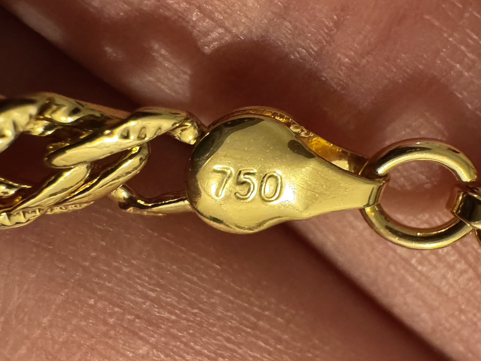 GOLD FINISH NOT GOLD 750 Italy Cuban Chain Link Necklace