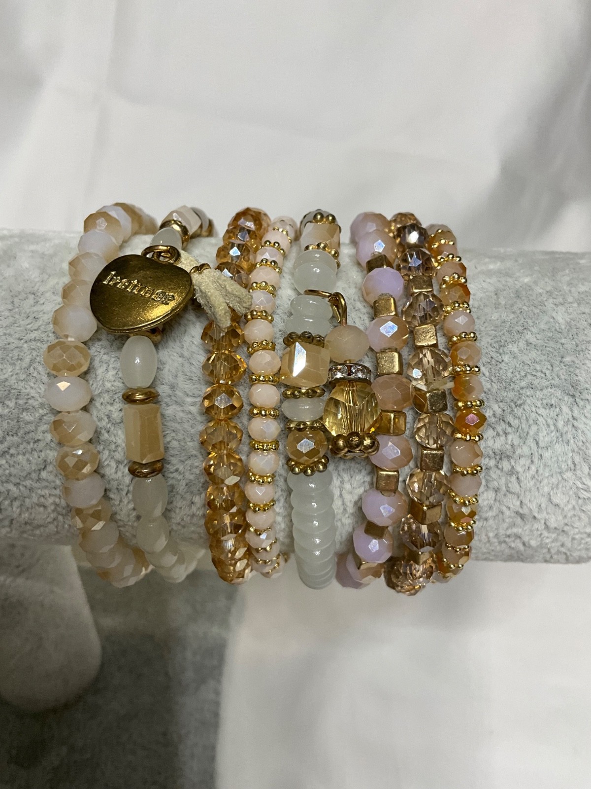 Set of 8 Gold & Champagne Beaded Stackable Bracelets – Excellent Condition