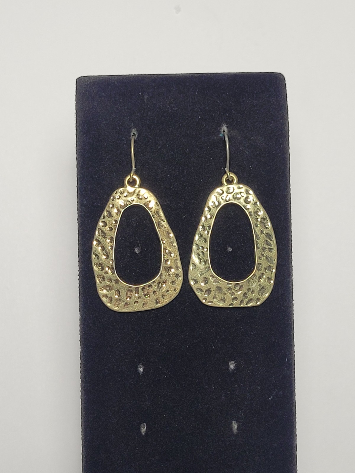 Bold Goldtone Hammered Texture Open Teardrop Hoop Earrings Hook Women’s Jewelry